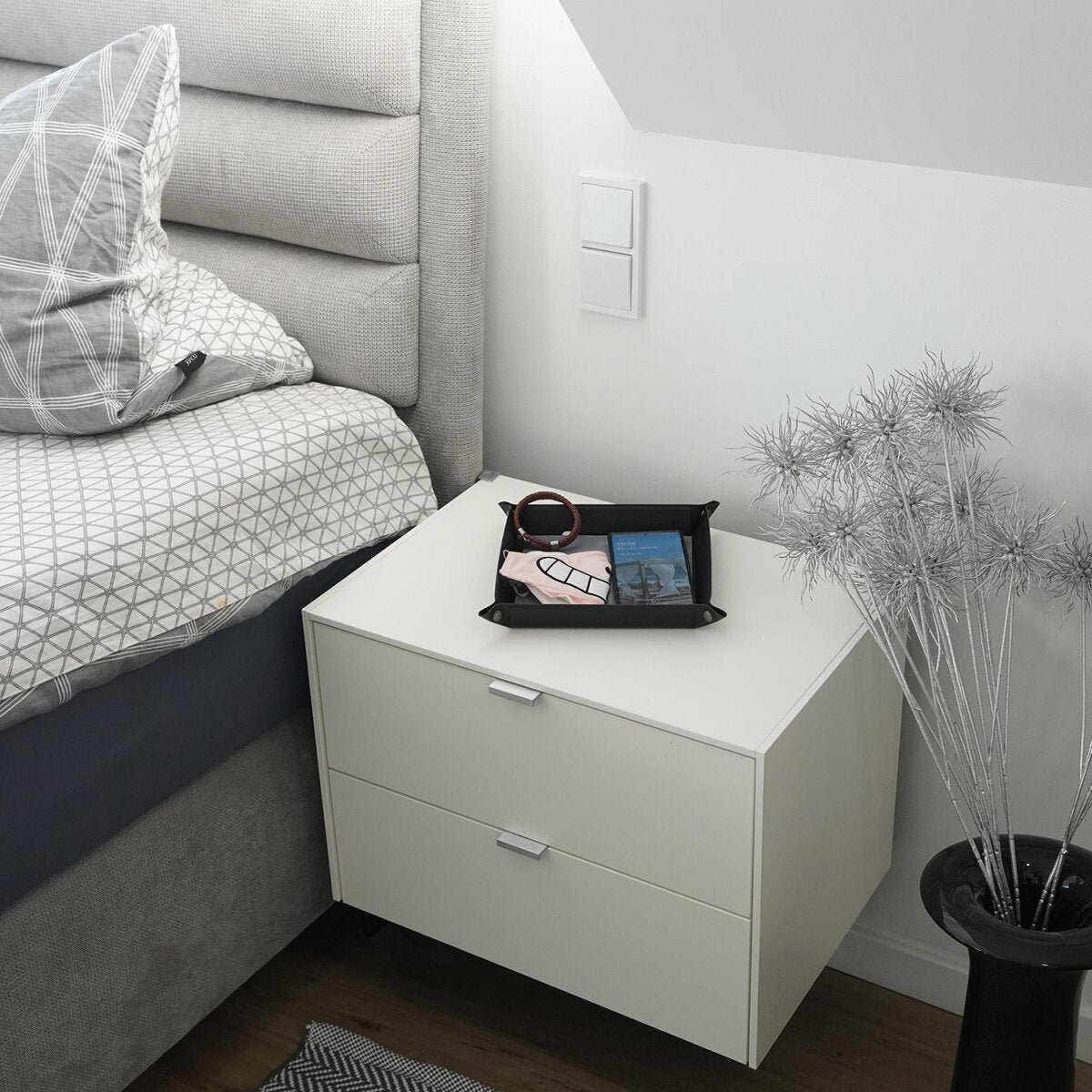 4smarts Smarttray Ladestation (EU) – 20 W, 2× USB-C + 1× USB-A, Qi, faltbar – für Smartphones