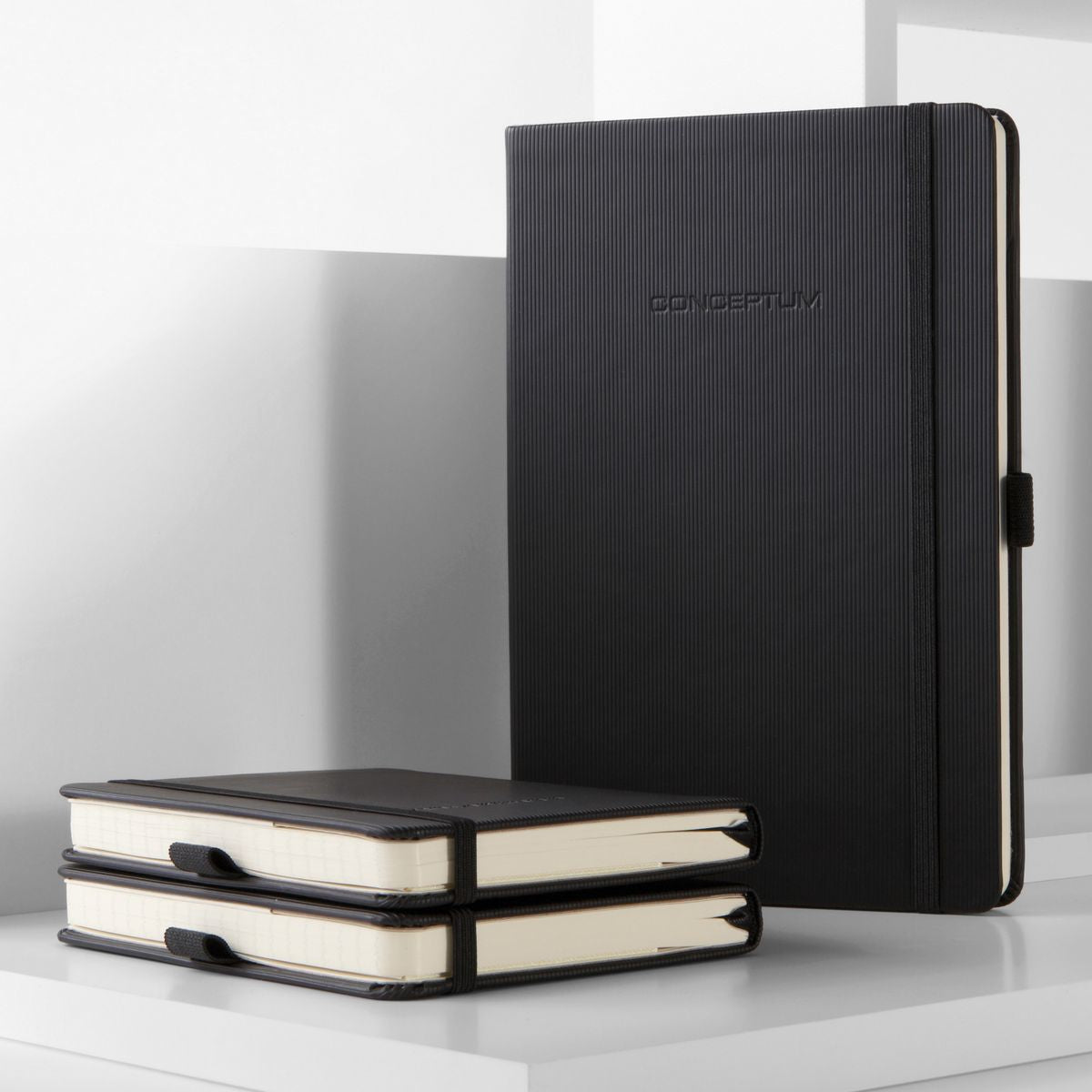 Sigel Notizbuch, 225 × 315 mm, liniert, Fadenheftung, 194 Seiten, 80 g/m² – schwarz
