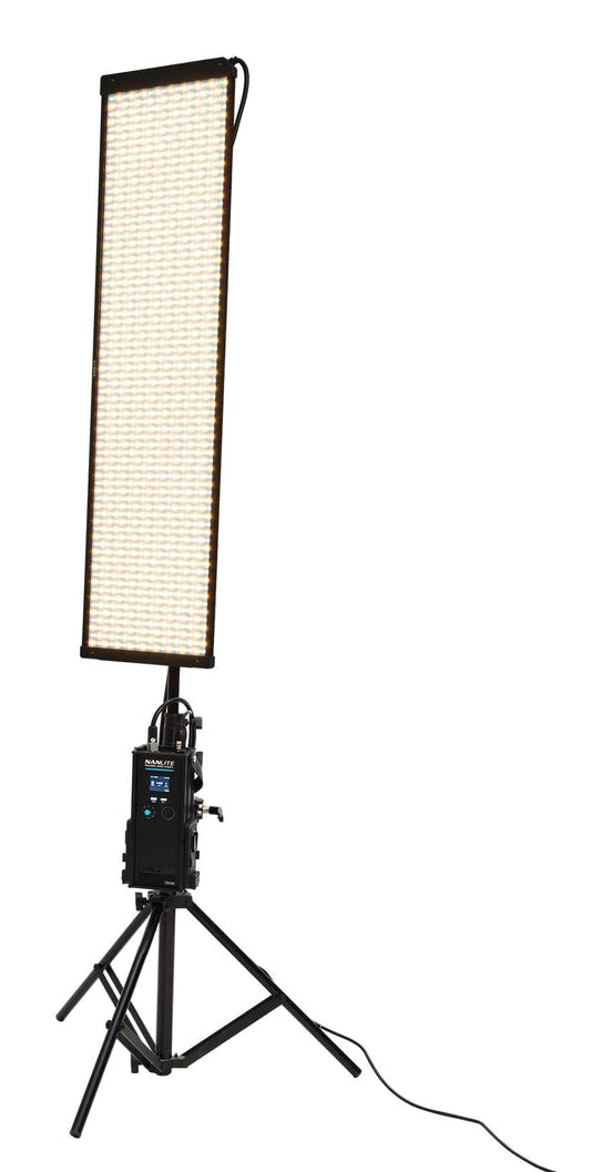 Nanlite PavoSlim 240CL Streaming-Licht – 260 W, RGBWW, 2700–7500 K – CRI 96/TLCI 97 – Schwarz