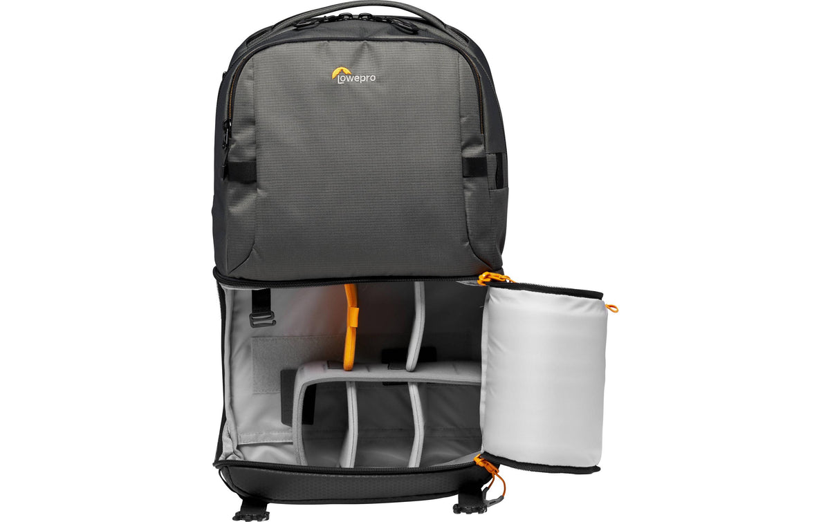 Lowepro Rucksack Fastpack BP 250 AW III – 315 × 540 × 200 mm – 20,5 l, grau, Regenhülle