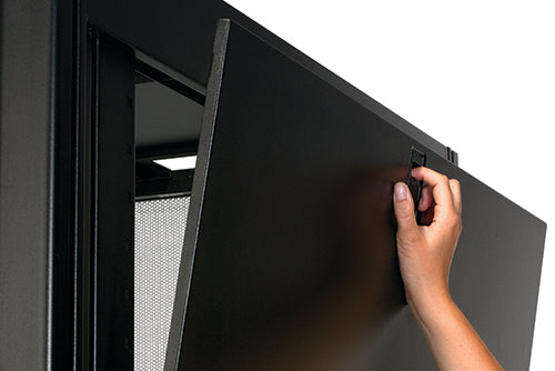 APC NetShelter SX – 19" Netzwerkschrank 48U, abschliessbar, 750 × 1070 × 2258 mm, schwarz, Metall
