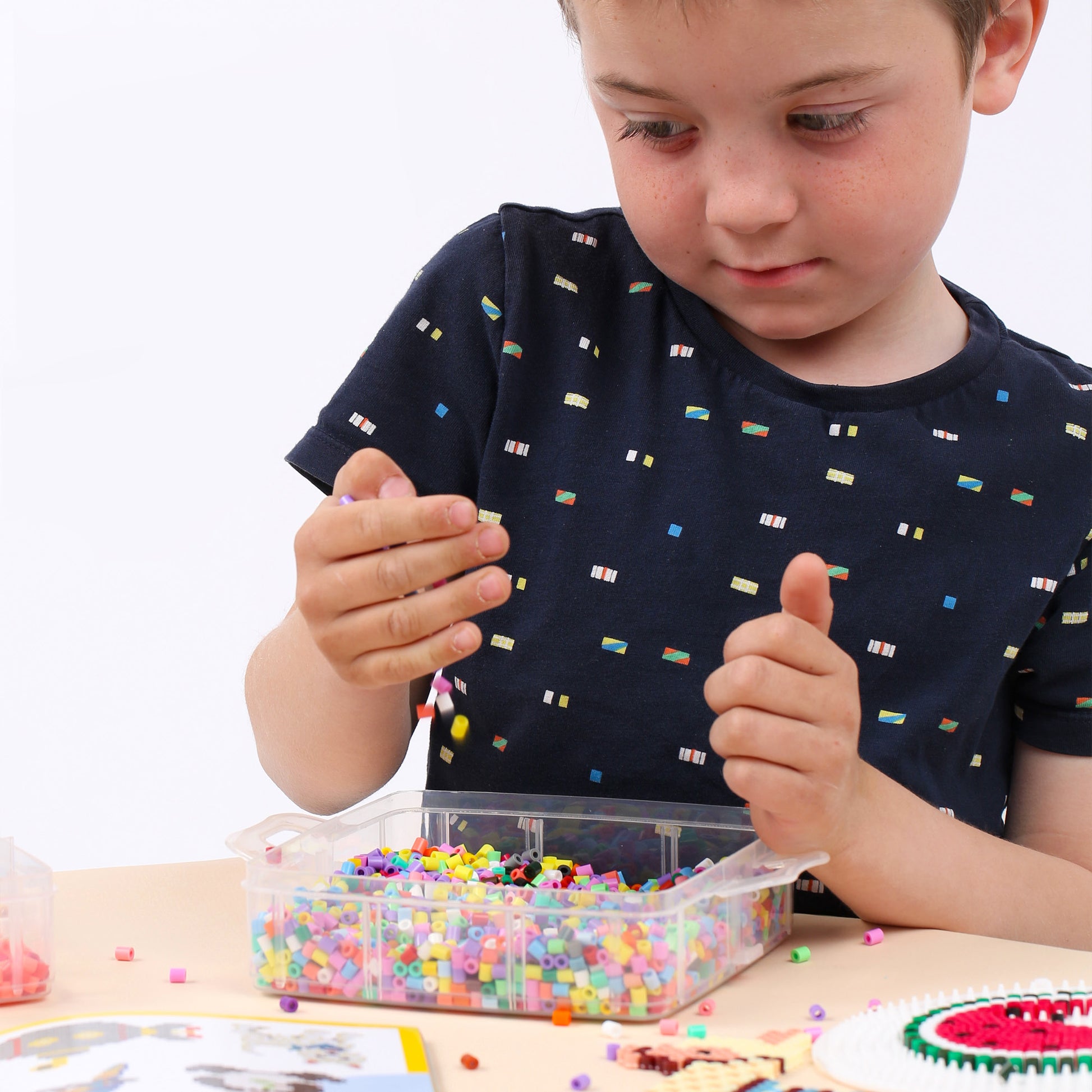 Hama Beads Hama – Bügelperlen-Set midi – 4000 Perlen, 3 Steckplatten – ab 5 Jahren