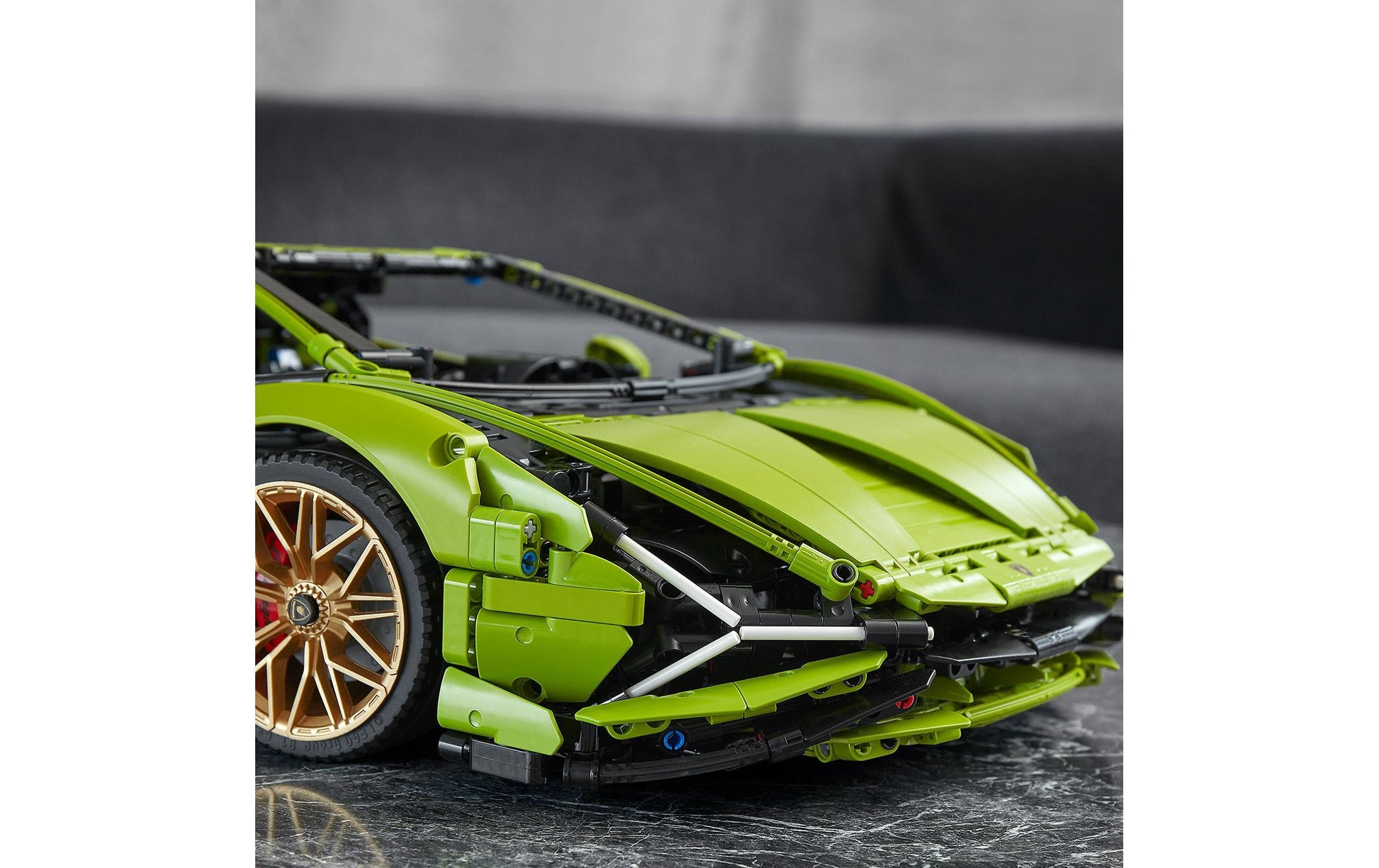 LEGO Technic Lamborghini Sian – 3696 Teile – ab 18 Jahren