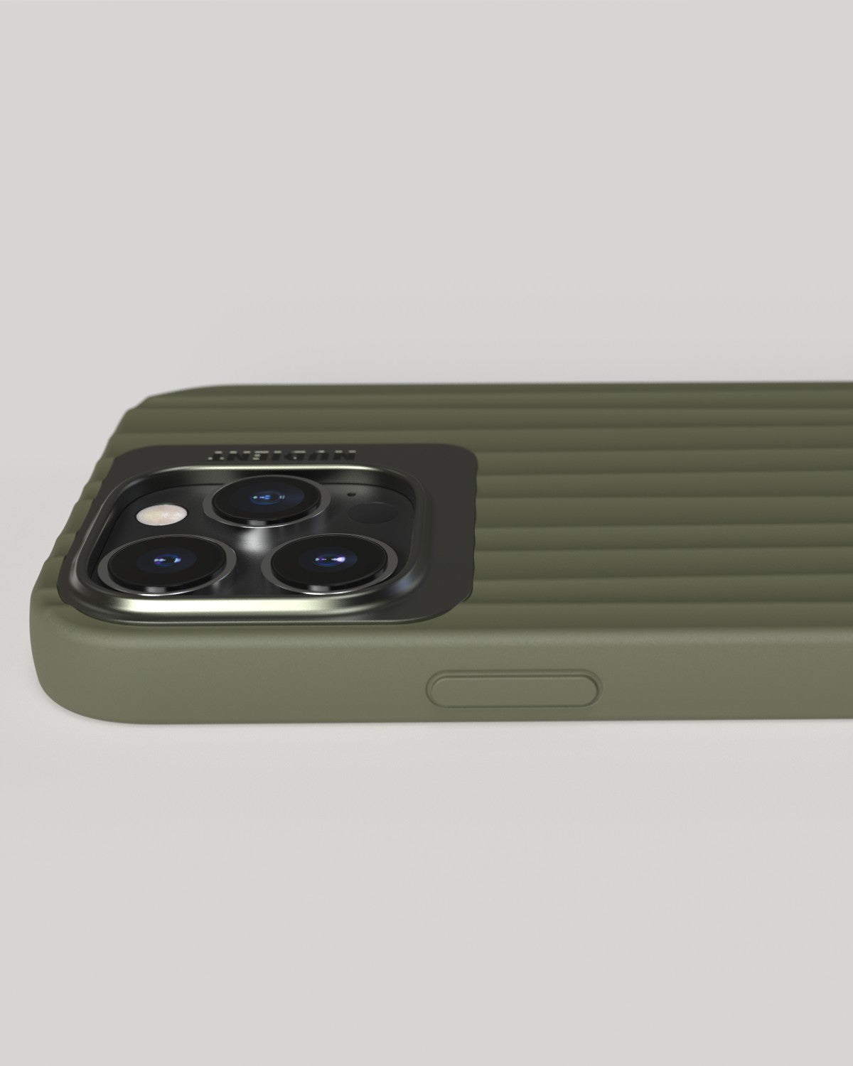 Nudient – Backcover Bold – für Apple iPhone 16 Pro Max – olive – MagSafe-kompatibel