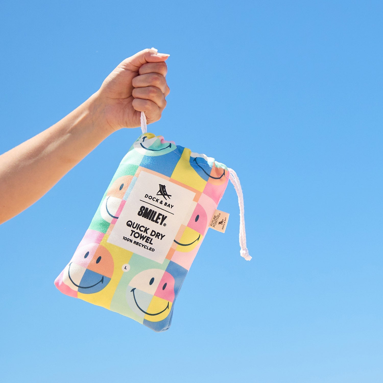 Dock & Bay Calm XL Smiley Wohndecke – Polyester, Mehrfarbig – 90 × 200 cm