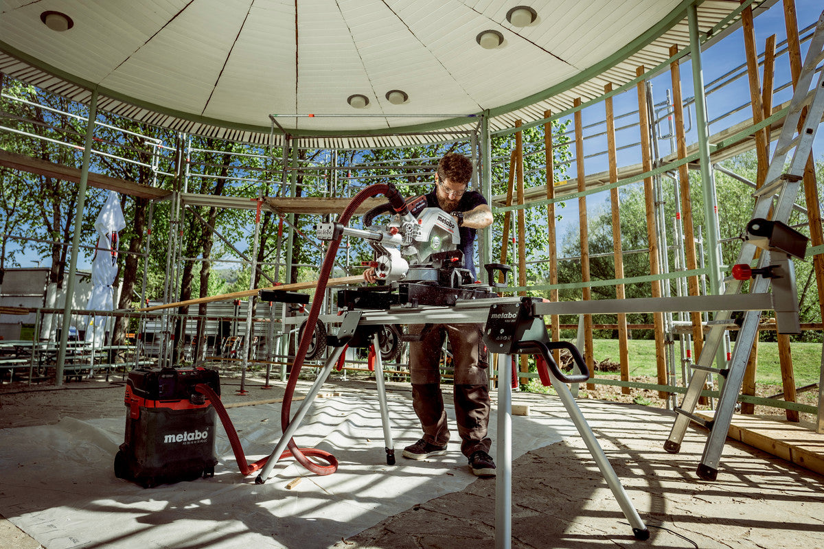 Metabo Akku-Kapp- und Gehrungssäge KGS 18 LTX BL 254 – 18 V (CAS) – Sägeblatt-Ø 254 mm – Solo