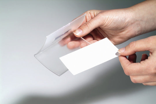 Durable Namensschild – 75 × 40 mm, Kunststoff, transparent, mit Kombiklemme – 25 Stück