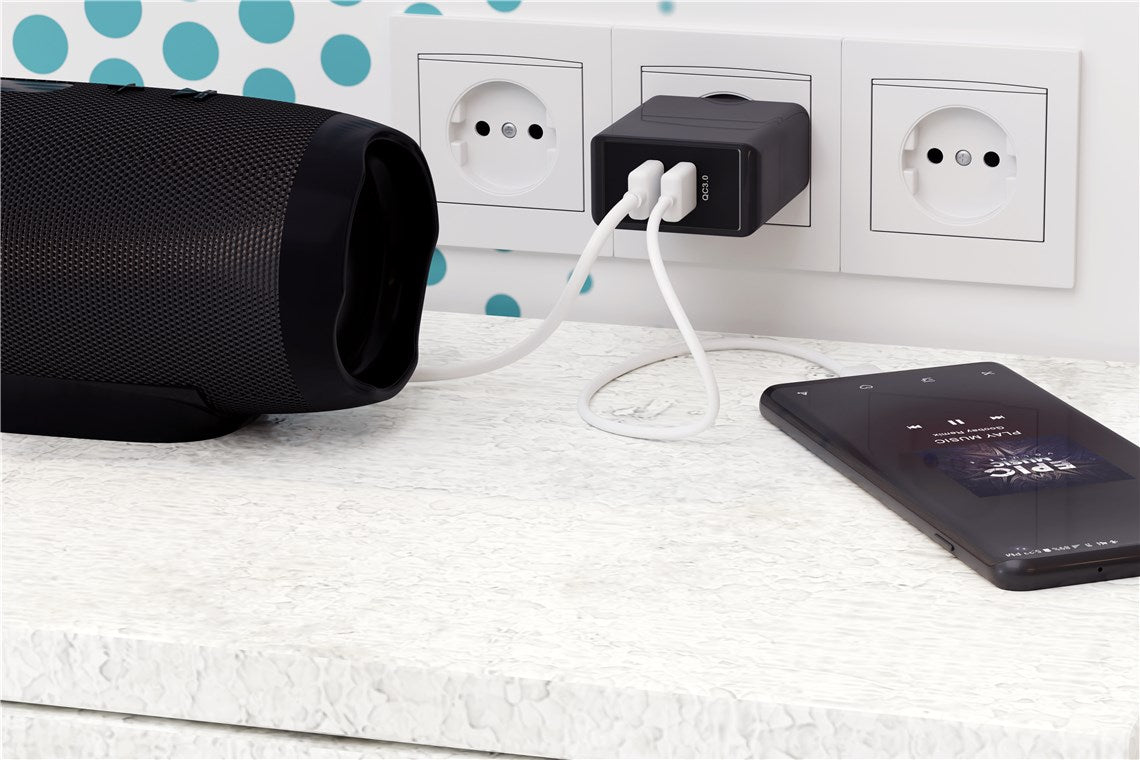 Goobay USB-Wandladegerät 18 W – USB-A×2, QC 3.0 – EU-Stecker (Typ C) – Schwarz