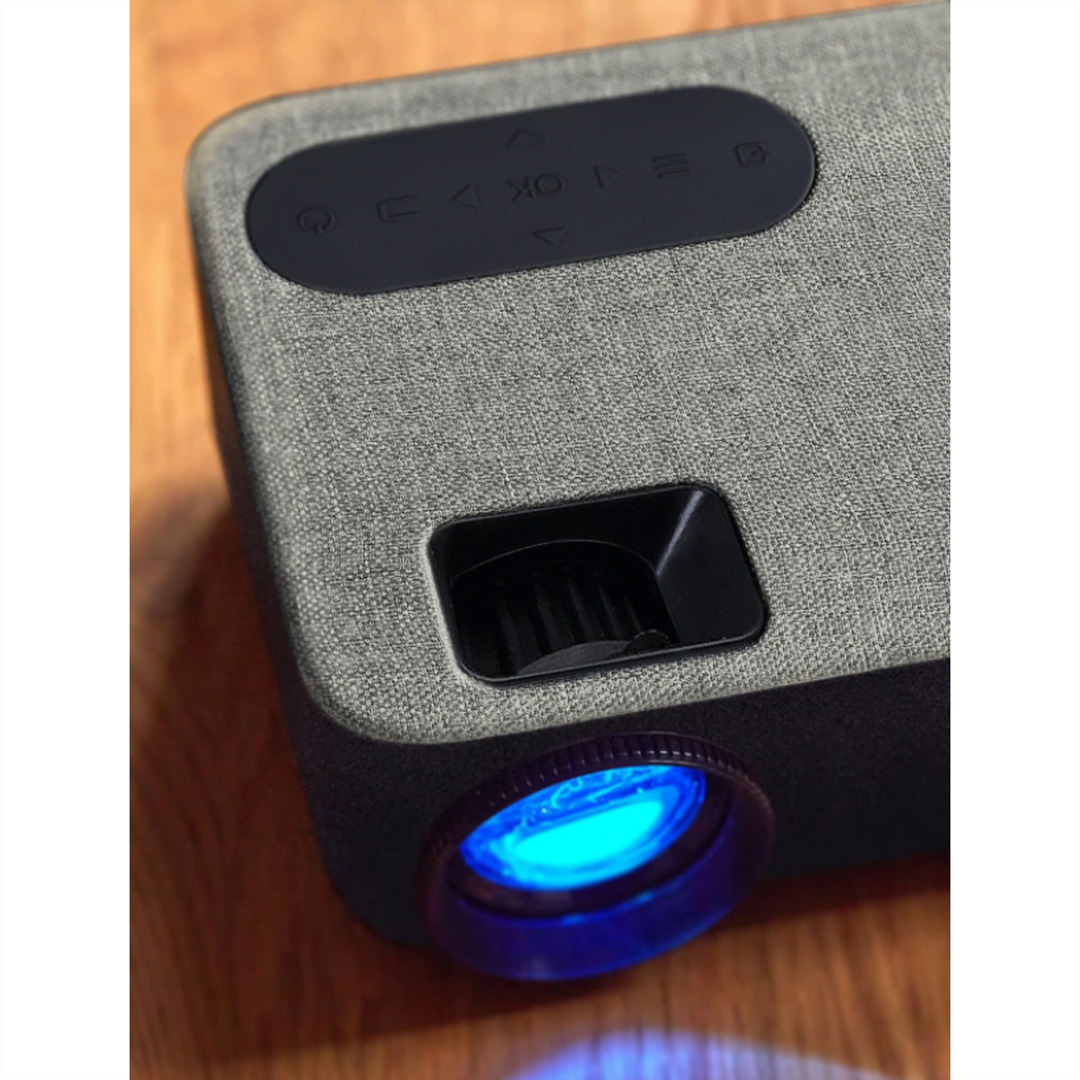 Lenco LPJ-700BKGY – Standard LCD LED, Full HD (1080p), 85 ANSI Lumen