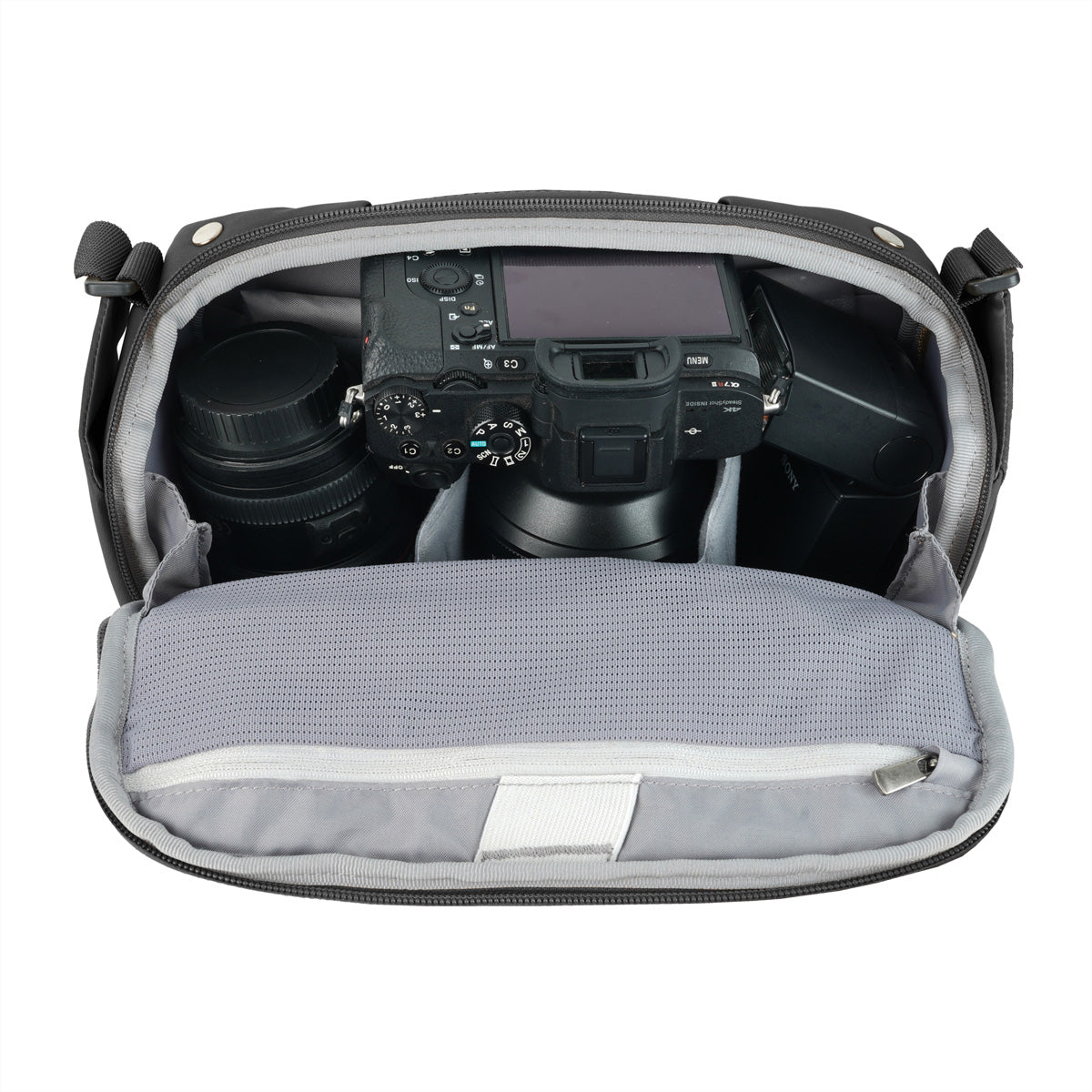 Vanguard VEO METRO S7L BK Schultertasche – 7 L, 325×240×165 mm, 780 g, Tabletfach bis 11″ – Schwarz
