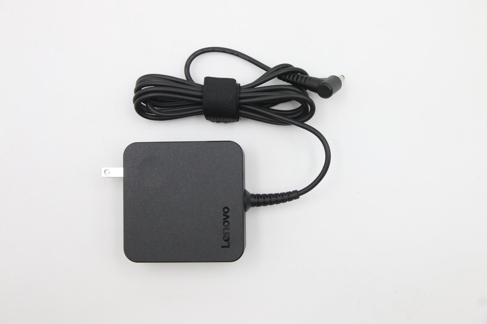 Lenovo ADLX65CLGU2A Netzteil 65 W – 20 V/3,25 A – für IdeaPad 330-15IKB – schwarz
