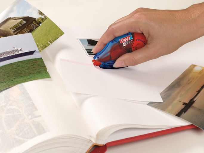 Tesa ecoLogo Kleberoller permanent – 8,4 mm × 14 m, für Papier, Karton, Fotos