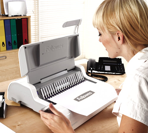 Fellowes Pulsar-E Stanz- und Bindemaschine – Plastikbindung, 15 Blatt, Bindekapazität 300 Seiten