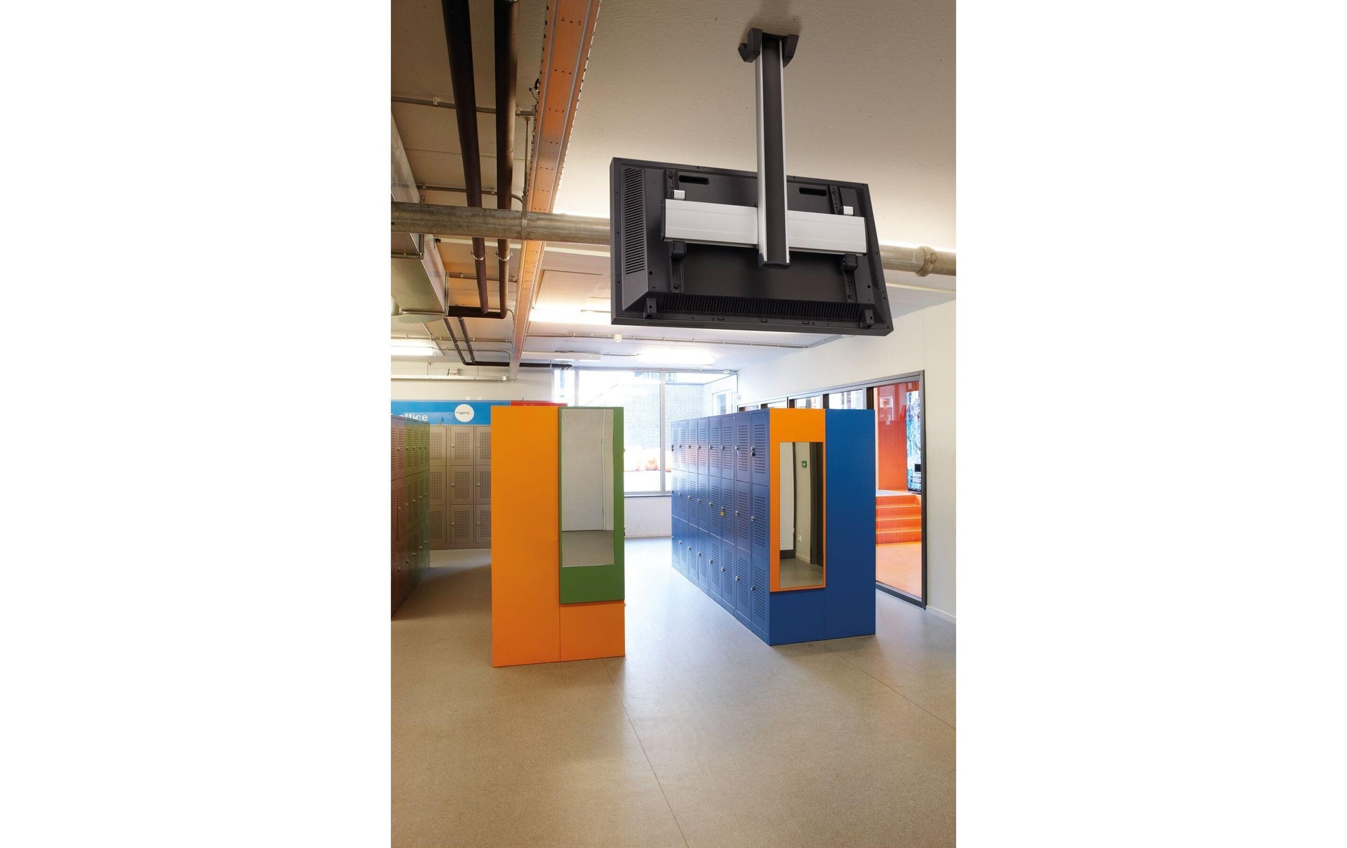 Vogel's 6VO BUNDLE CT1544 – Wandhalterung, schwenkbar, bis 65", VESA 400×200, bis 80 kg, schwarz