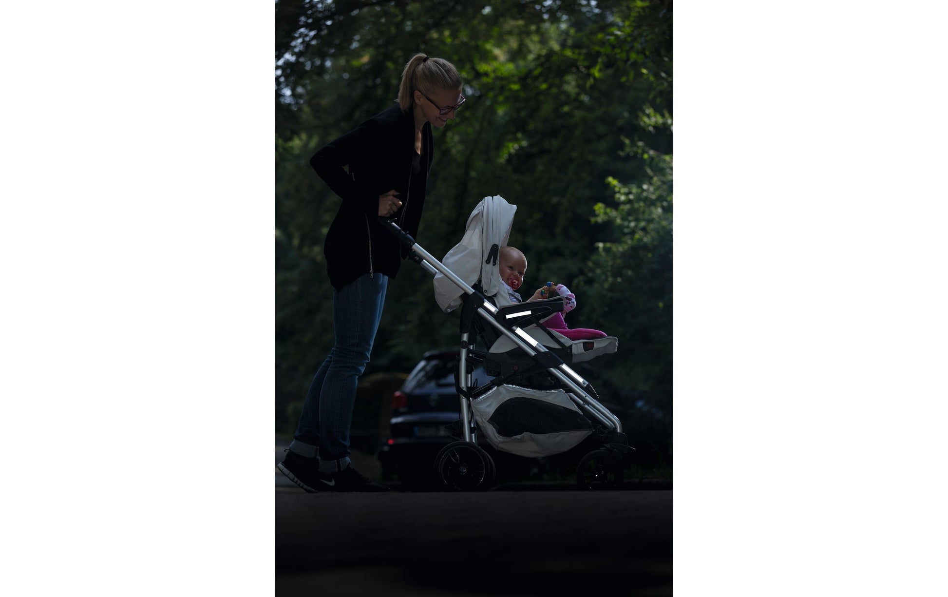 ABUS Reflektoraufkleber – Anthrazit, 16 Stück, 24 × 4000 mm