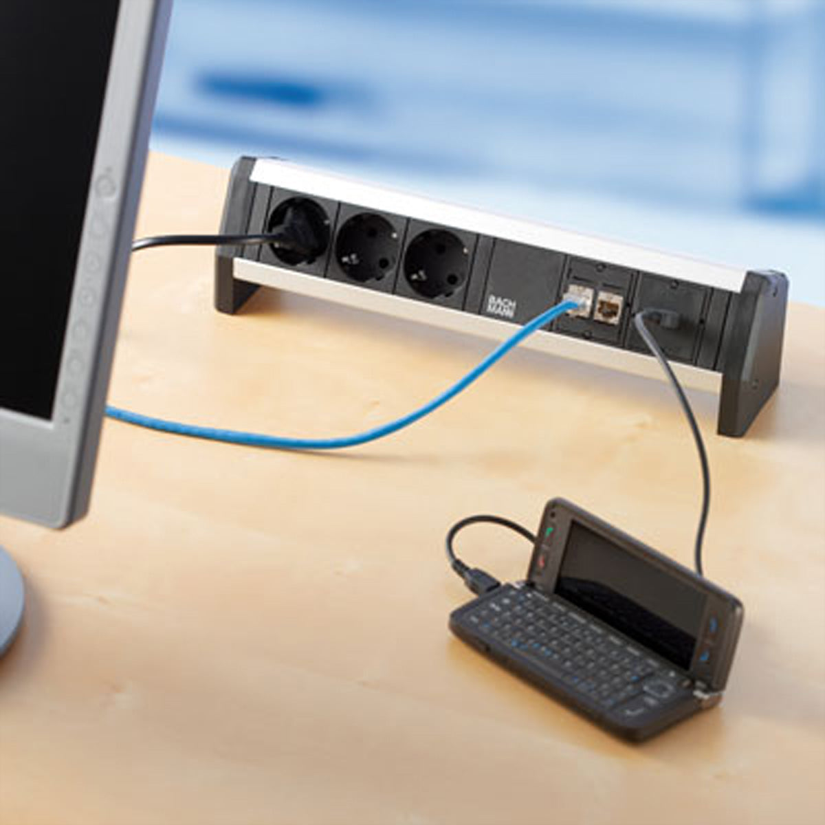 Bachmann DESK1 Tischsteckdosenleiste, 3×Schutzkontakt, 1×USB-A, ohne Schalter
