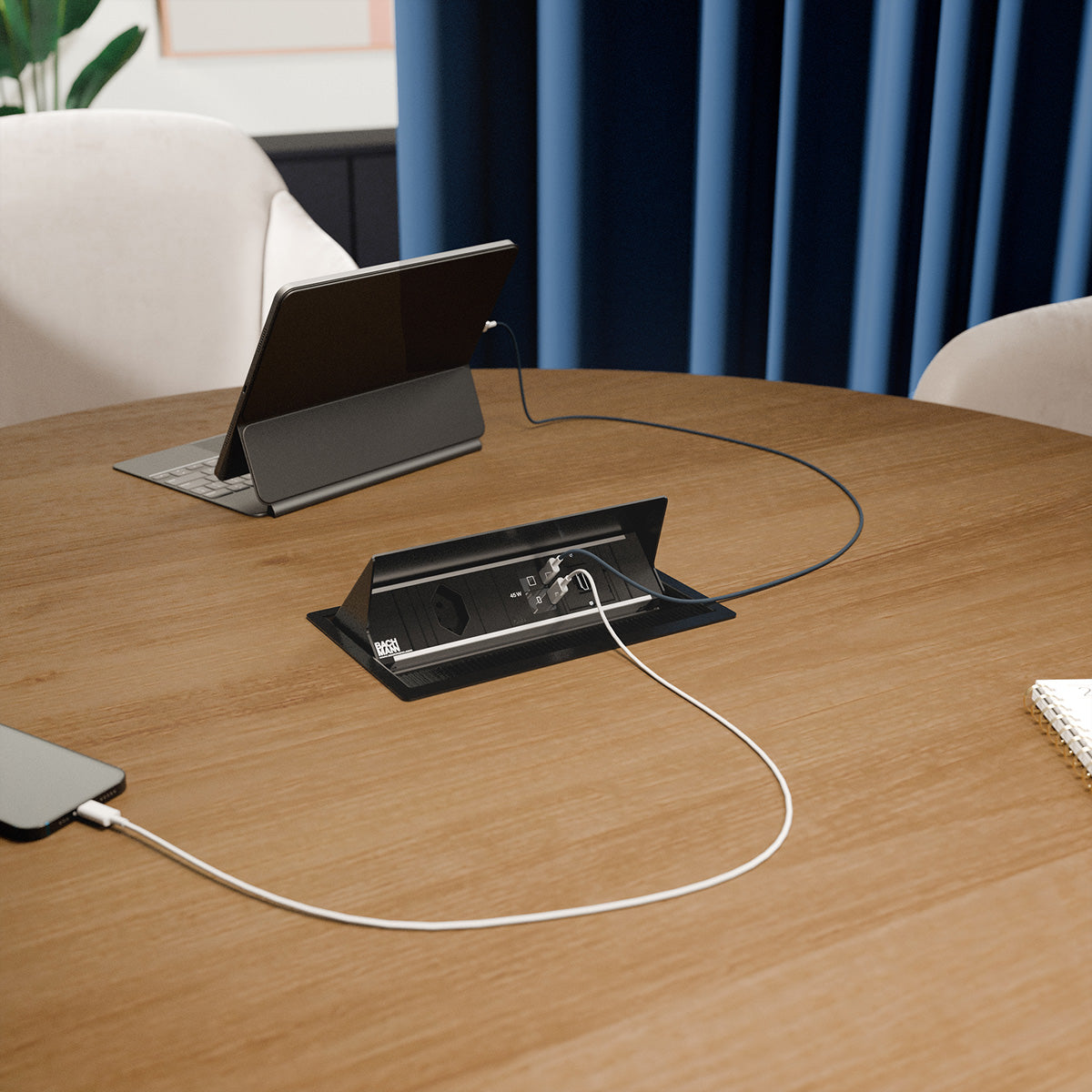 Bachmann CONI S Steckdosenleiste 45 W – CH: T13×2, USB-C×2 – Kabellänge 0,2 m, Schwarz