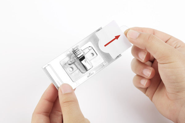 Durable Namensschild – 74 × 34 mm – magnetisch, silber, quer – Pack à 10