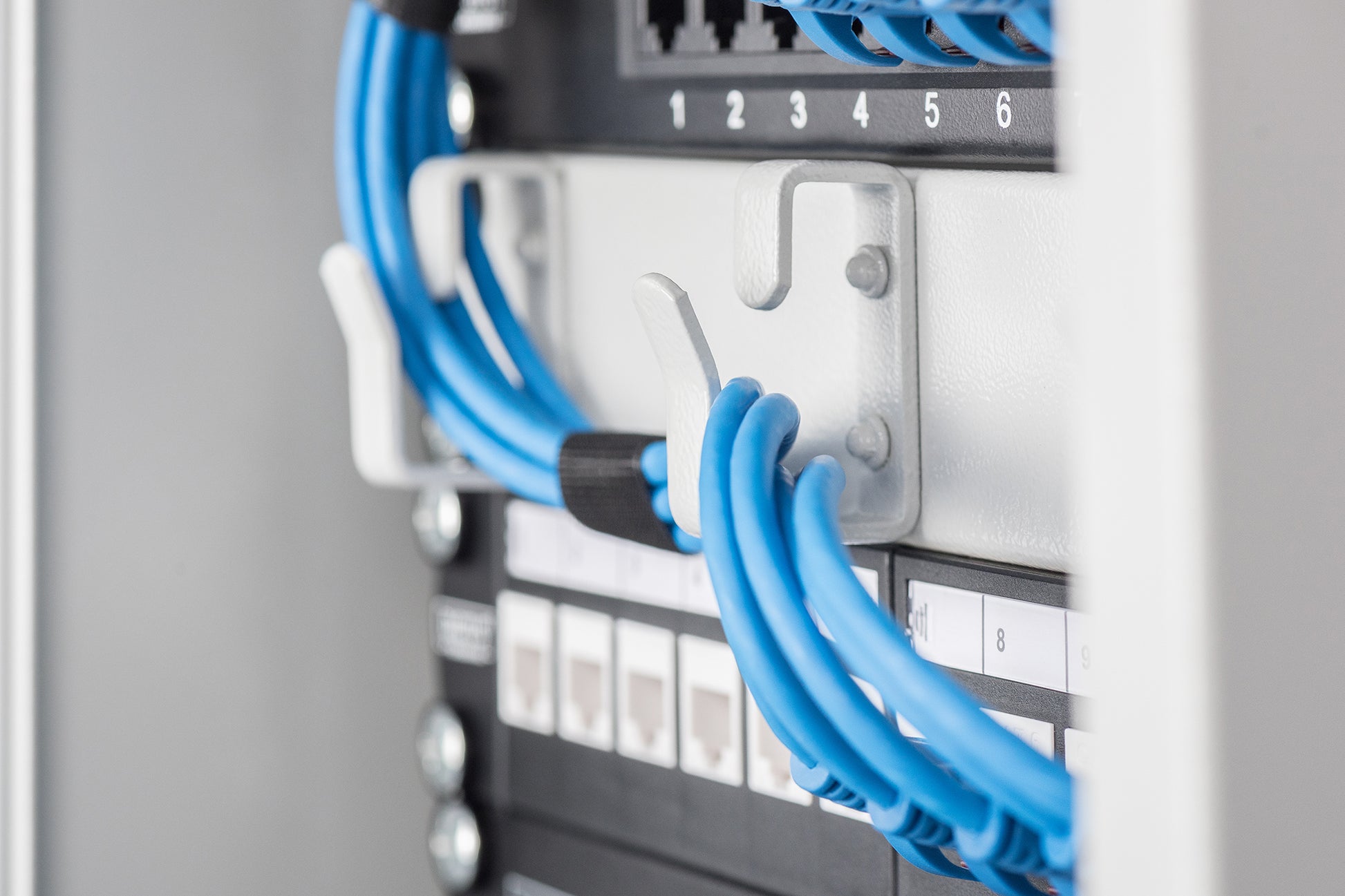 Digitus CAT 6 (Klasse E) Patchpanel – geschirmt, 8× RJ-45, Rackeinbau, 1U, schwarz