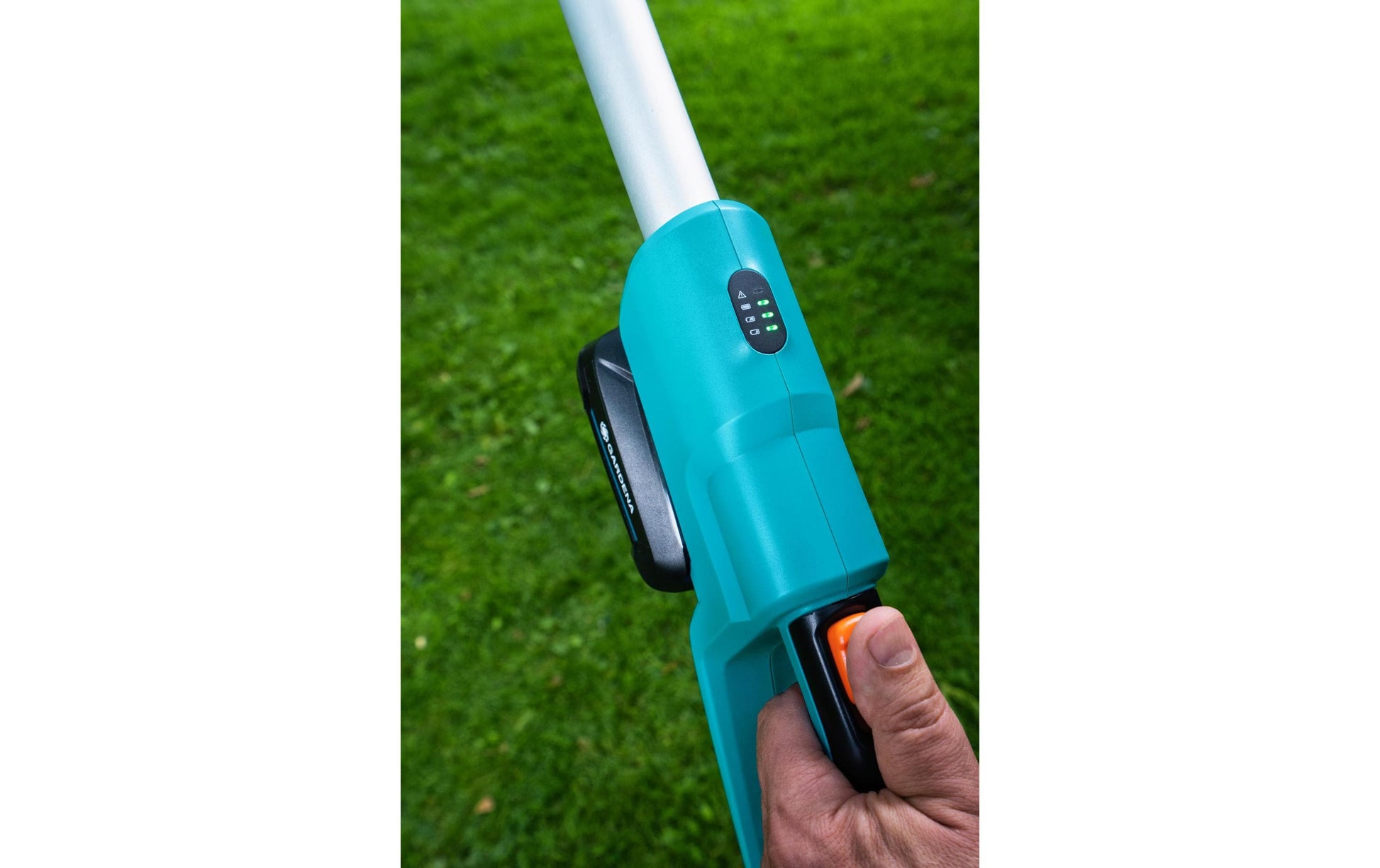 Gardena TCS 20/18V Hochentaster – 18 V – Schwertlänge 200 mm – 2,0 Ah & Ladegerät – POWER FOR ALL