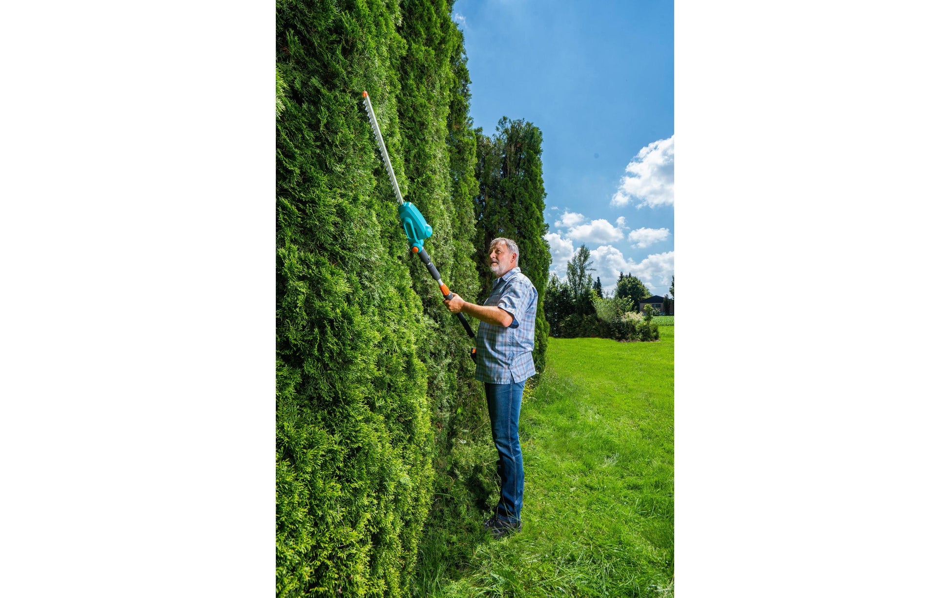 Gardena THS 42/18V Akku-Heckenschere – 18 V – Schwertlänge 42 cm – 2,5 Ah & Ladegerät – POWER FOR ALL