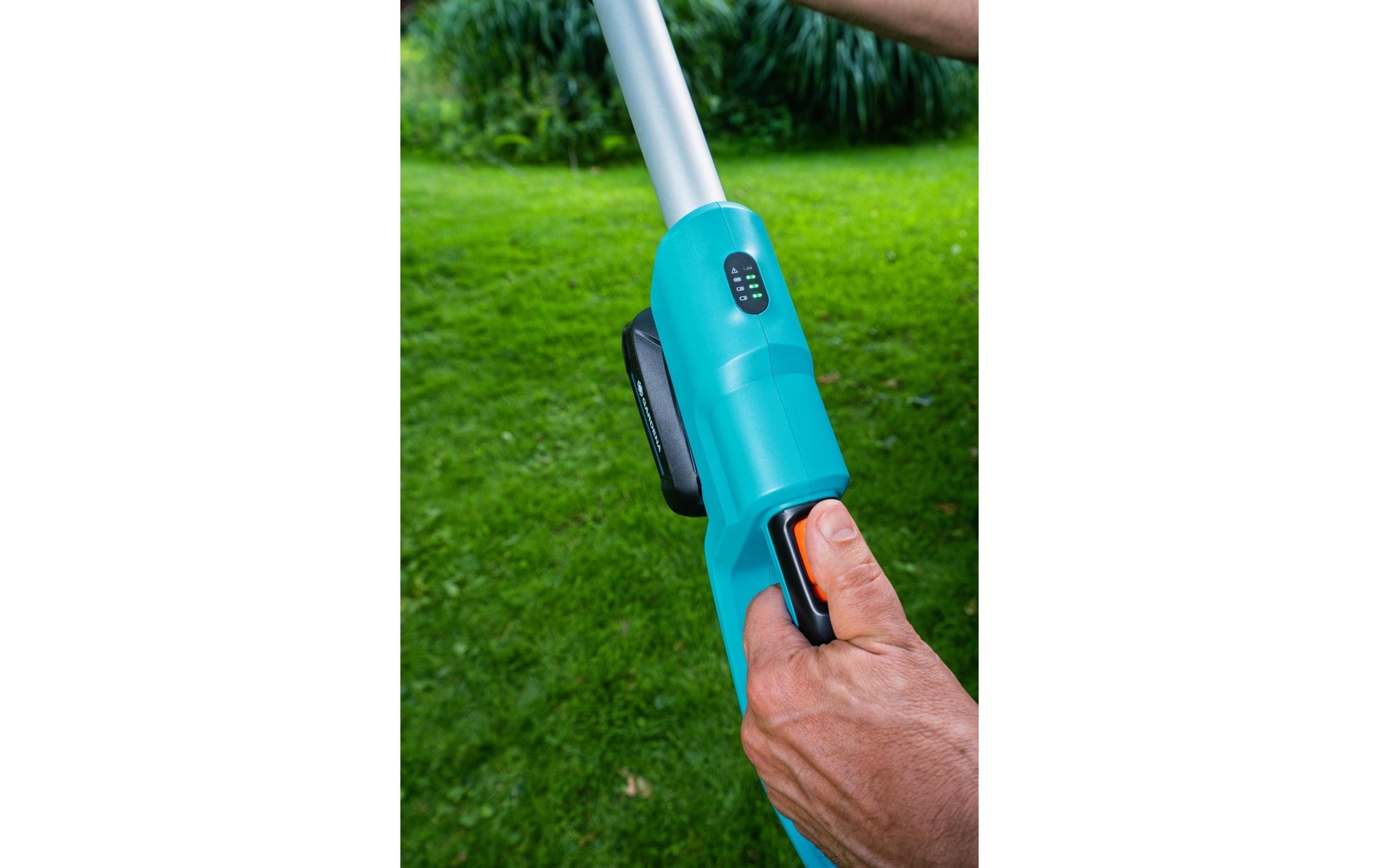 Gardena THS 42/18V Akku-Heckenschere – 18 V – Schwertlänge 42 cm – 2,5 Ah & Ladegerät – POWER FOR ALL
