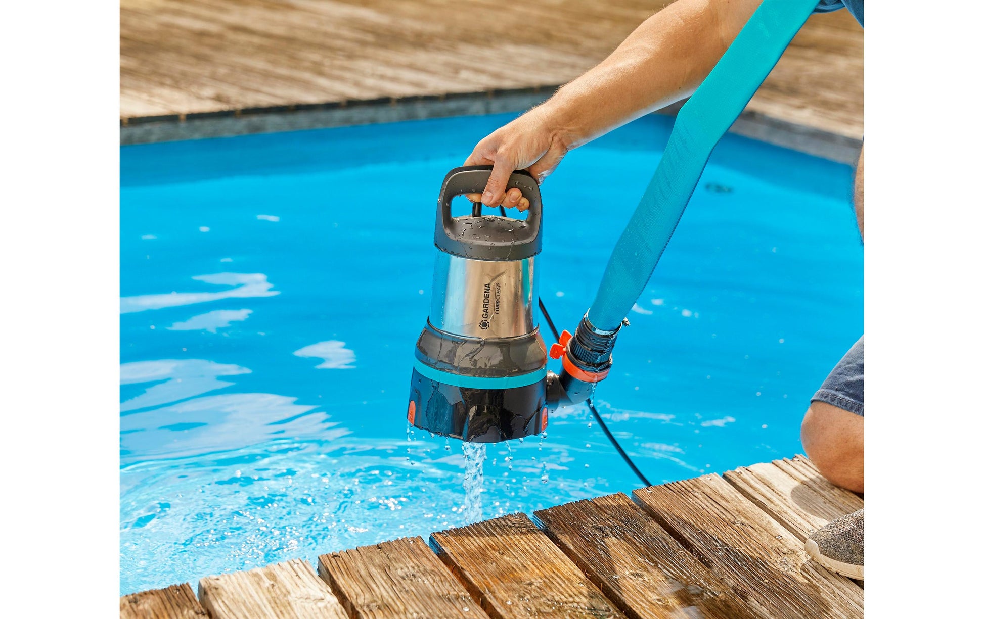Gardena Klarwasser-Pumpe 11000 Aquasensor – Wasserpumpe, 230 V, 450 W, 11000 l/h, Förderhöhe 7 m