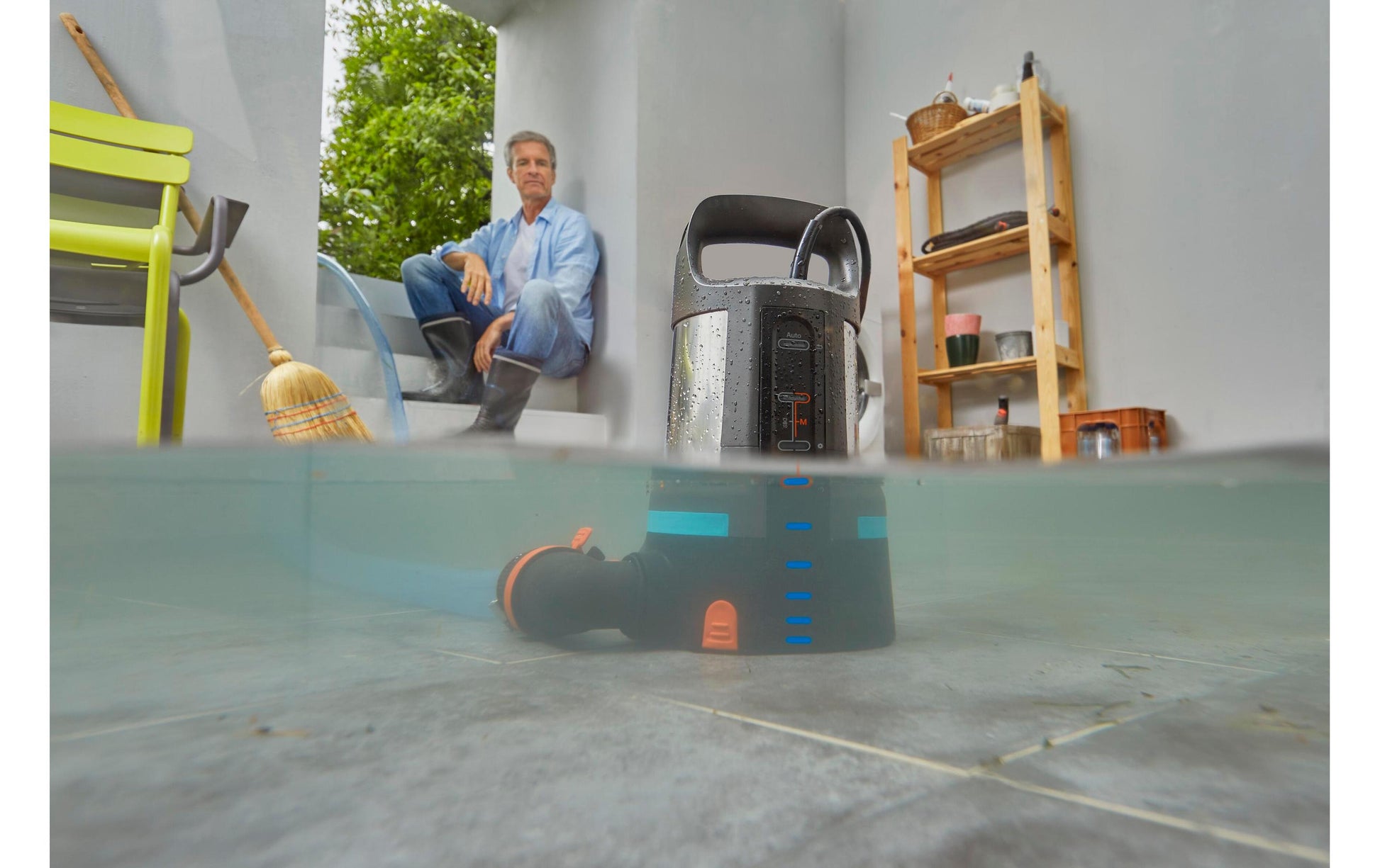 Gardena Klarwasser-Pumpe 11000 Aquasensor – Wasserpumpe, 230 V, 450 W, 11000 l/h, Förderhöhe 7 m