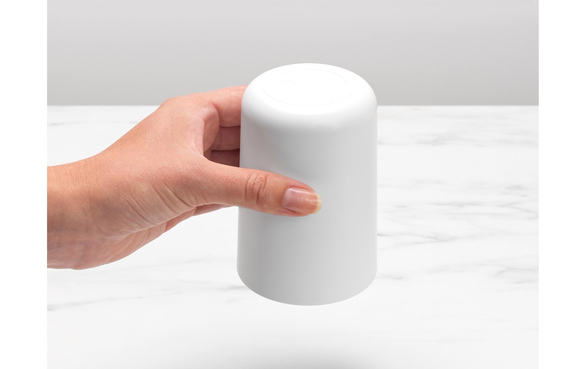 Brabantia Zahnbürstenhalter ReNew – 7,6×7,6×11 cm, Kunststoff, Weiss