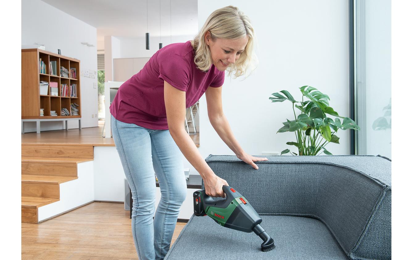 Bosch Stabstaubsauger UniversalVac 18 – 2-in-1, 2500 mAh, 0,5 l, Akkubetrieb
