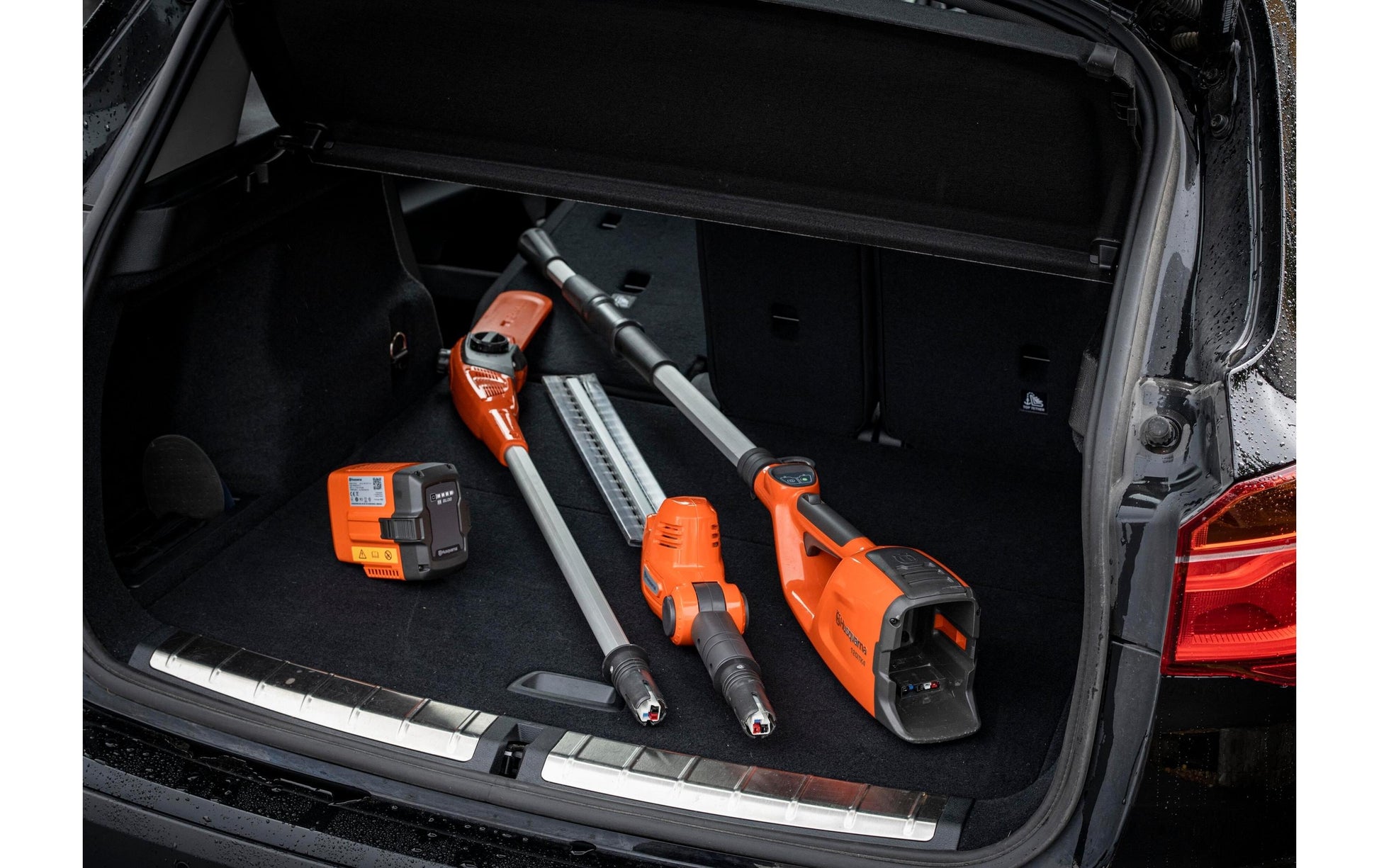 Husqvarna 120iTK4-PH Hochentaster – 36 V – Schwertlänge 300 mm – 10 m/s – Mit Akku & Ladegerät – BLi-X