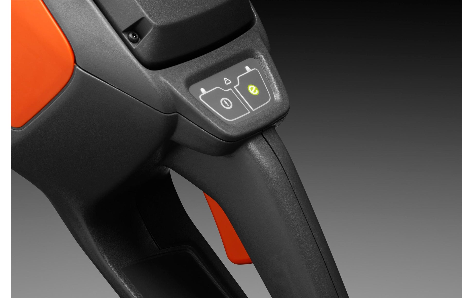 Husqvarna 120iTK4-PH Hochentaster – 36 V – Schwertlänge 300 mm – 10 m/s – Mit Akku & Ladegerät – BLi-X