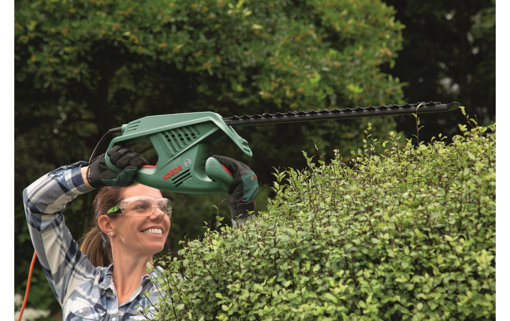 Bosch EasyHedgeCut 45-16 Heckenschere – 420 W – Schwertlänge 45 cm