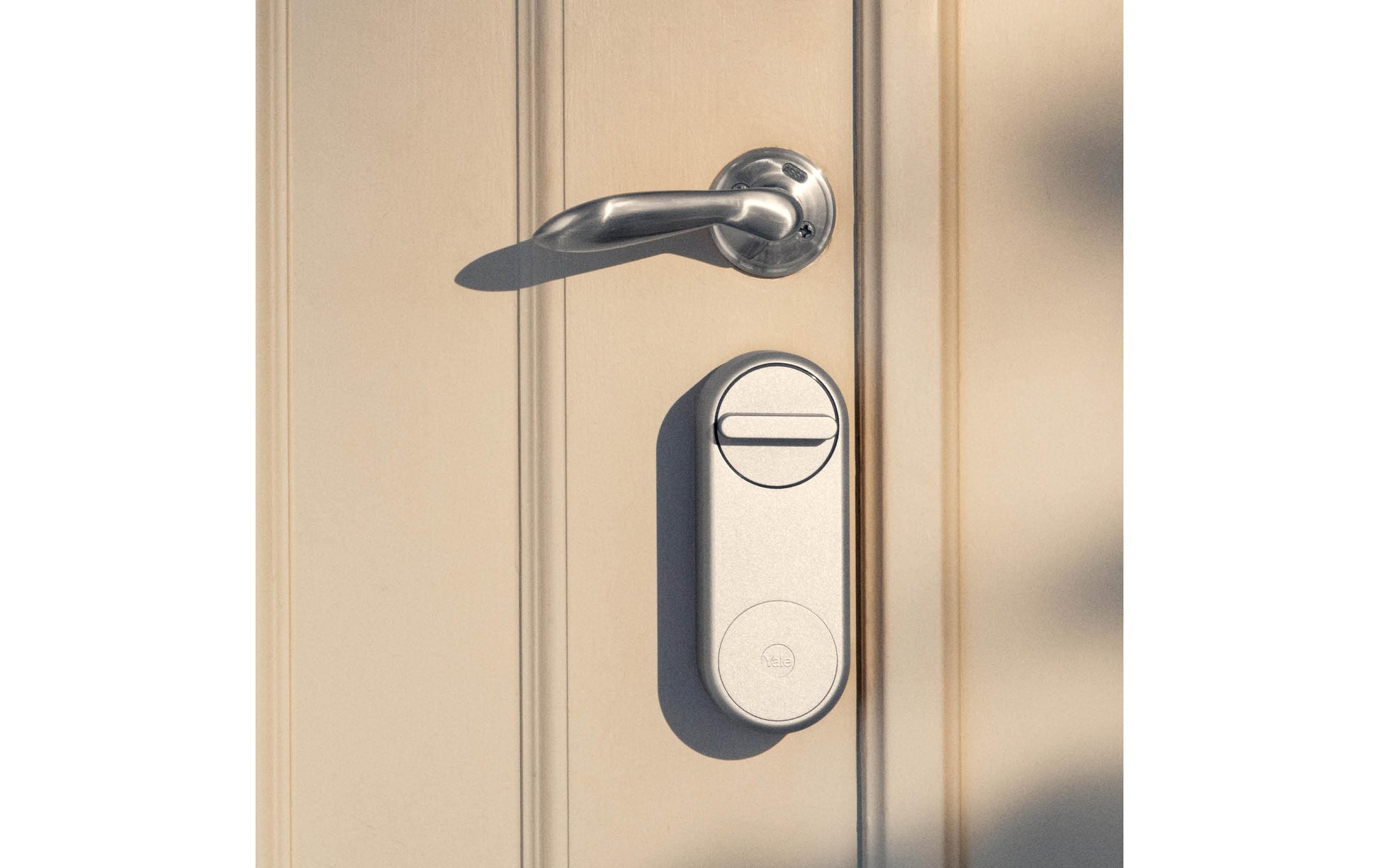 Yale Linus Intelligentes Torschloss – BT 4.2, Kabellos, Batteriebetrieben (4× AA), Tür, 58×58×150 mm, Silber