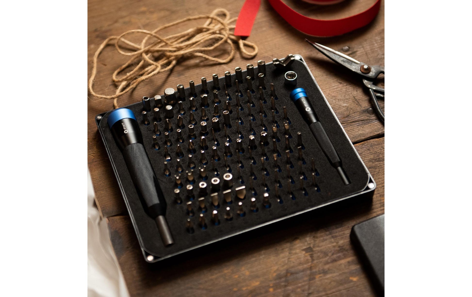 iFixit Schraubendreher-Bit-Set Manta – 112 Bits – für Smartphones