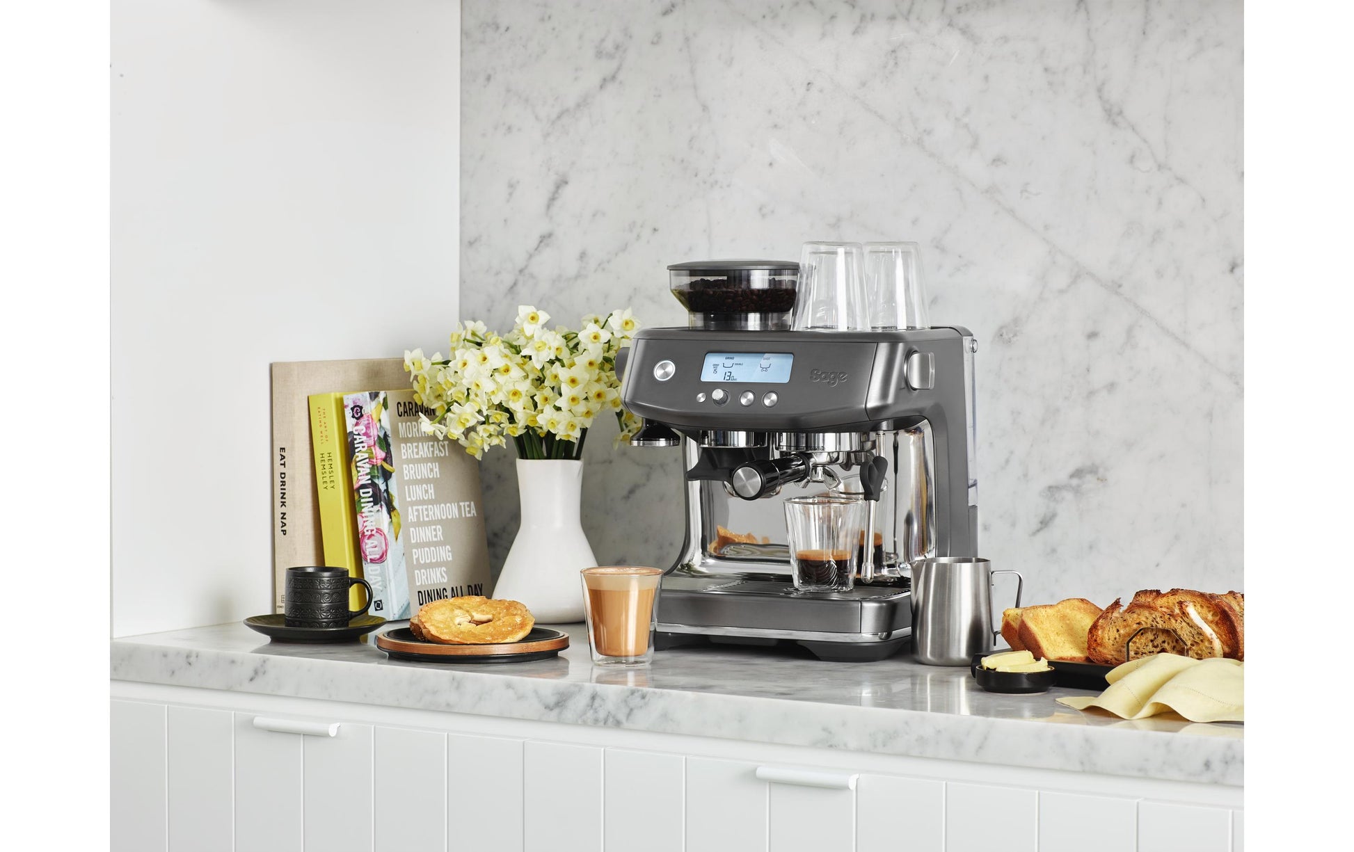 Sage Barista Pro Kaffeevollautomat – 2,0 l, 250 g Bohnenbehälter, 15 bar, Milchaufschäumer