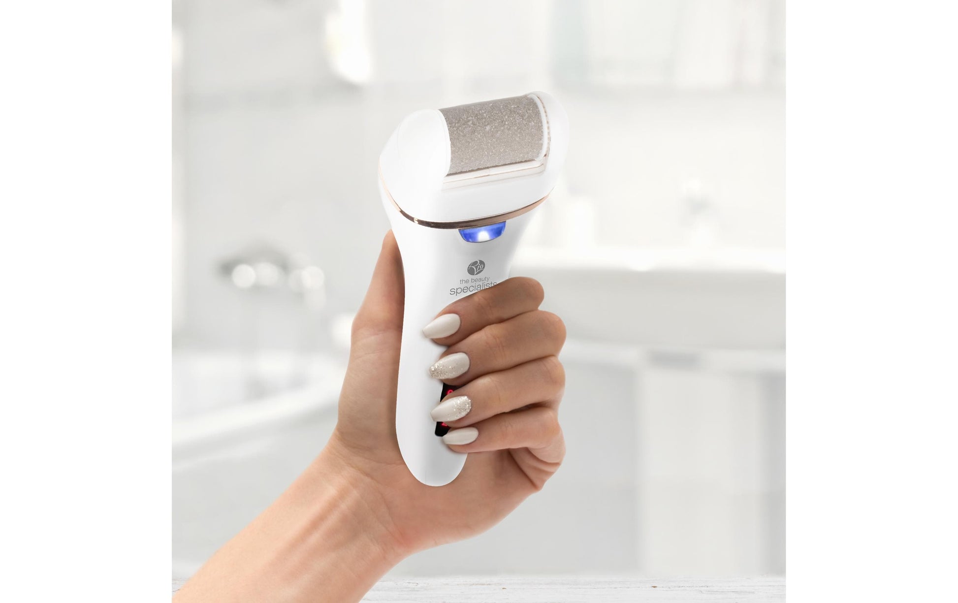 Rio Hornhautentferner Go Smooth – 2 Betriebsstufen, wiederaufladbar, nass & trocken – weiss