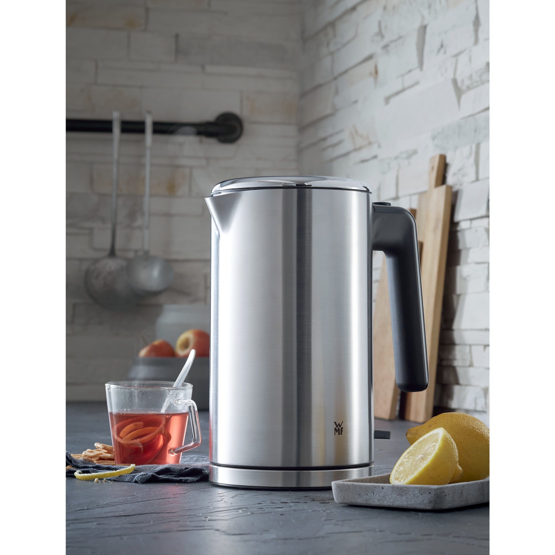 WMF LONO Wasserkocher – 1,6 l, Edelstahl, 2400 W, 360° Sockel