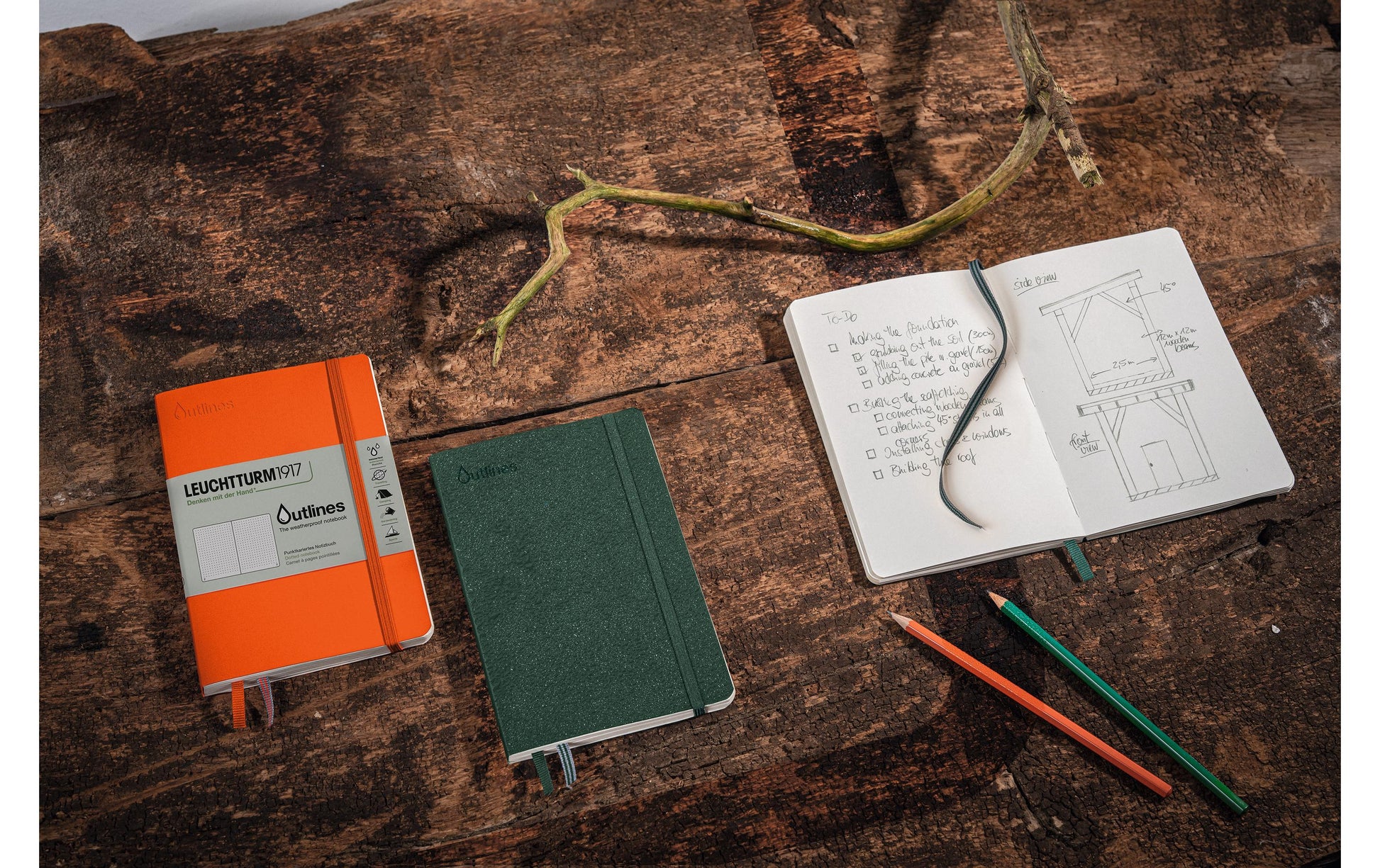 Leuchtturm Outlines Notizbuch – B6+ – punktiert 5 mm – 89 Seiten – 150 g/m² – Hardcover, Gummiband, grün