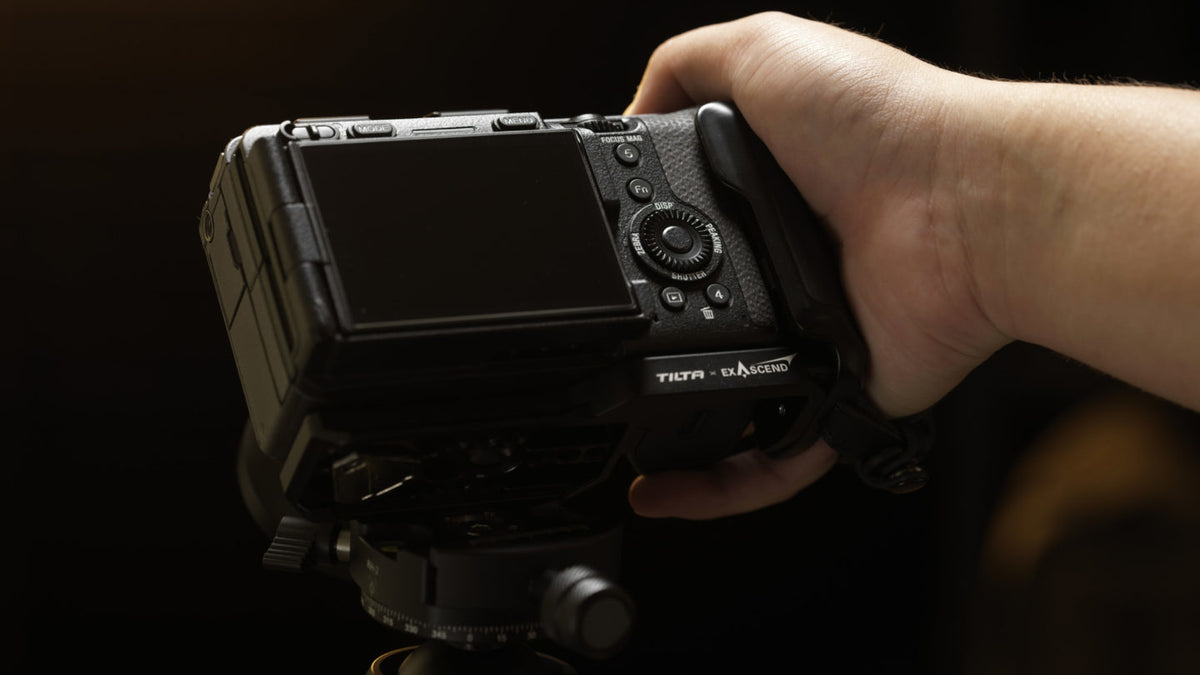 Tilta TA-SSH-CFA-M2 Griff – CFexpress Typ A zu M.2 – für Sony A1, A7S III, A7 IV und andere – Schwarz