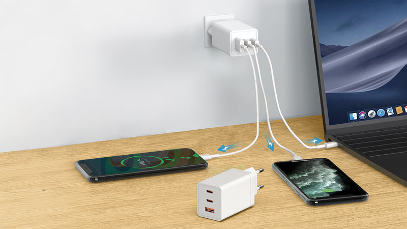 Steffen Abzweigstecker – 2× USB-C, 1× USB-A, T13-Steckdose, 67 W, Weiss