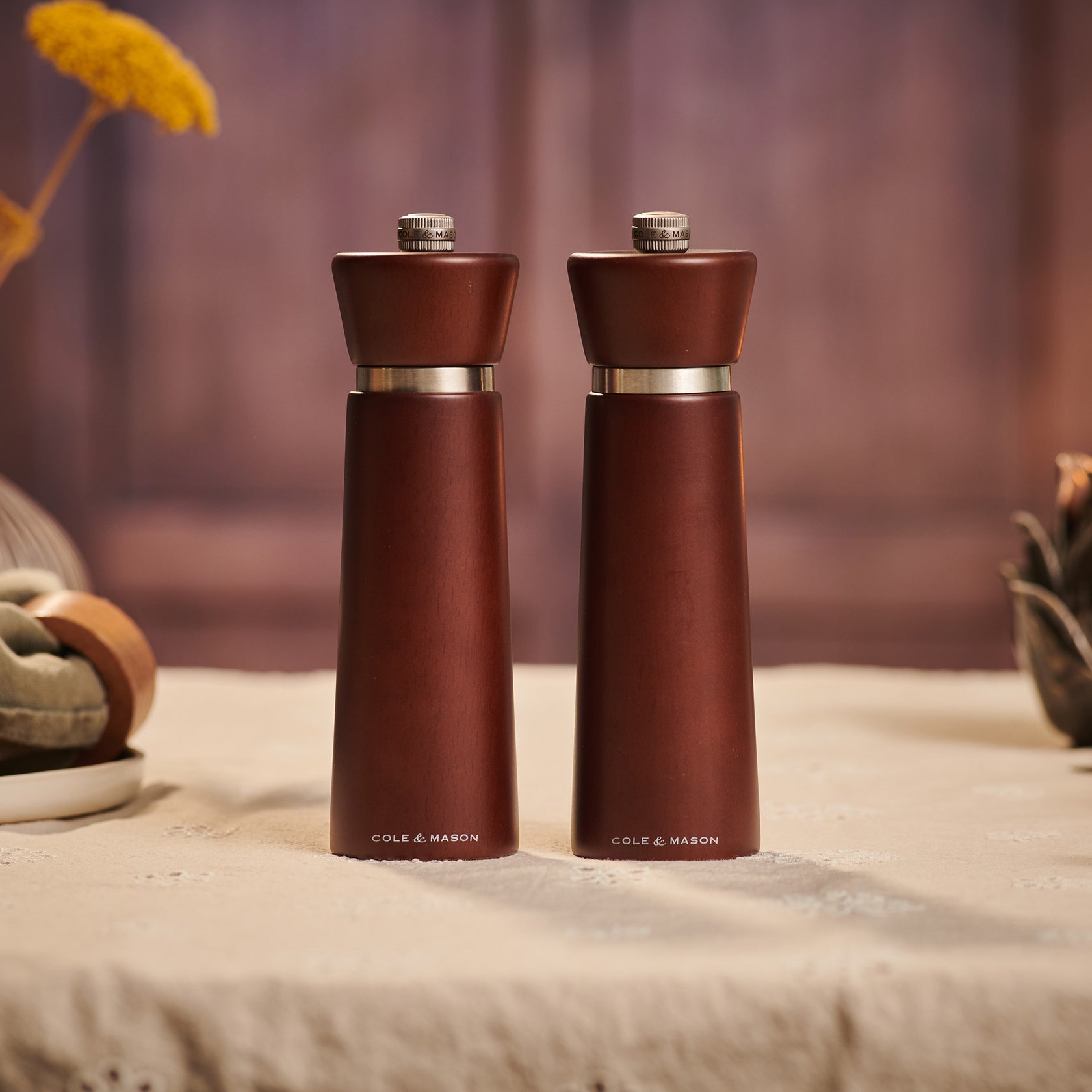 Cole & Mason Millbank SM – Salz-/Pfeffermühle Ø 5,5 × 18 cm, Buchenholz/Edelstahl, Braun