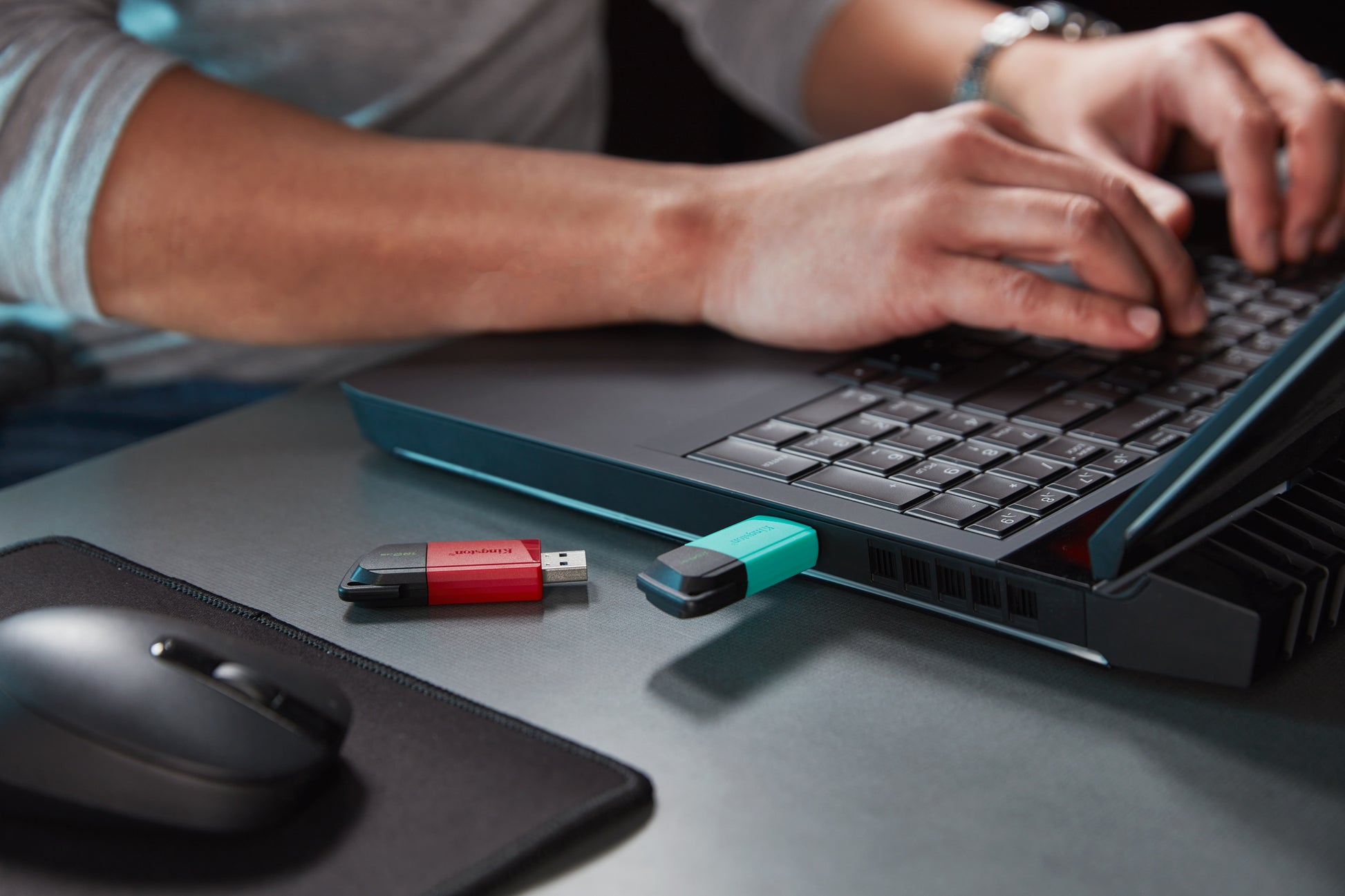 Kingston Technology Kingston DT Exodia M USB-Stick – 256 GB, USB 3.2 Gen 1, Schwarz + Türkis