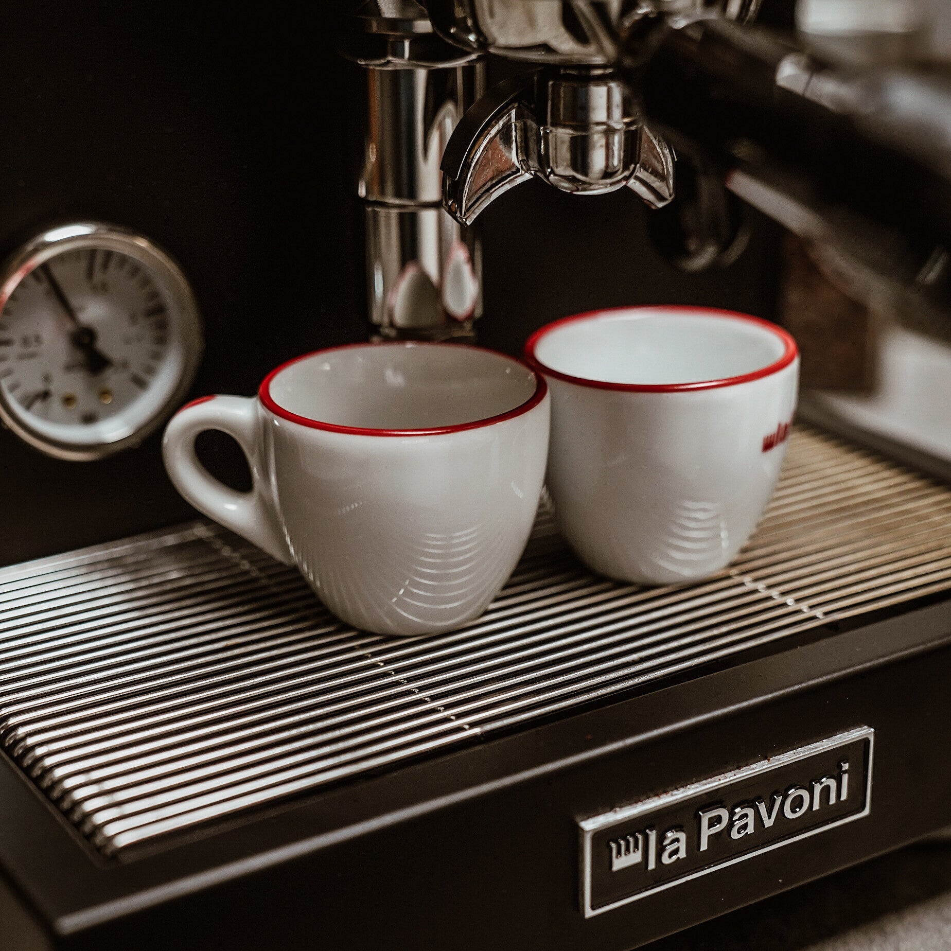 La Pavoni LPSCCB01EU Espressomaschine (Siebträger) – 15 bar, 2,9 l, Milchaufschäumer, 29,5 × 37 × 43 cm