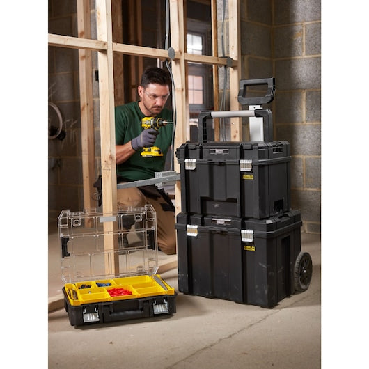 Stanley Werkzeugkasten FatMax TSTAK Mobile, 410 × 440 × 630 mm, schwarz, Teleskopgriff, 2 Rollen