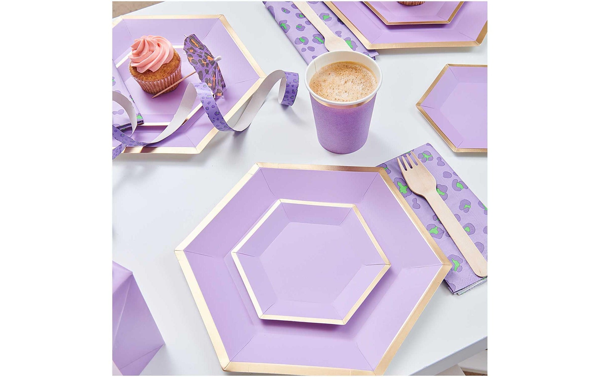 Rico Design Teller, Papier/Karton, sechseckig – 16 × 13,5 cm, Gold/Violett – 10 Stk.