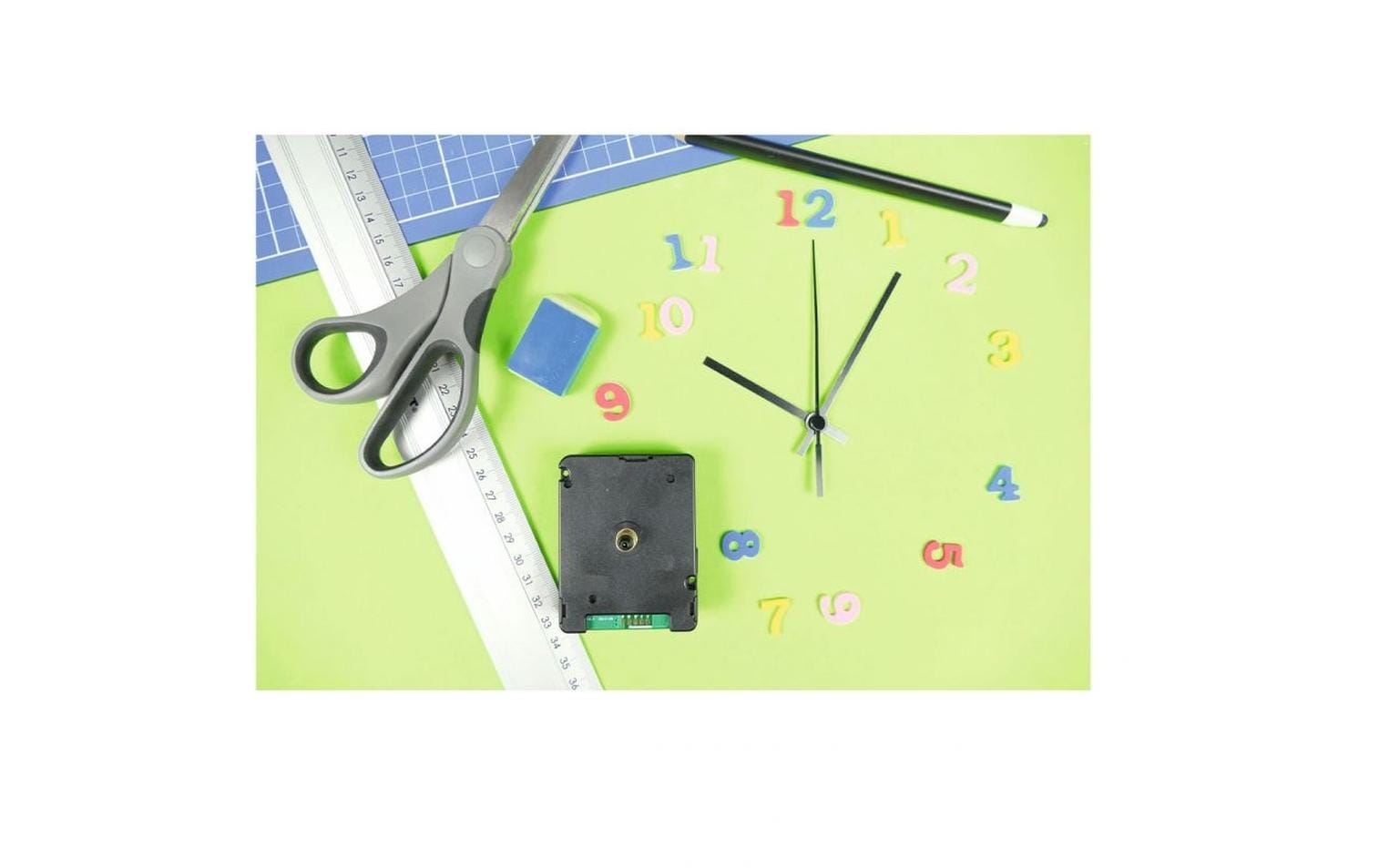 TFA-Dostmann TFA Dostmann Tischuhr – Analog, 5,6 × 5,6 × 3,4 cm, Schwarz, Kunststoff