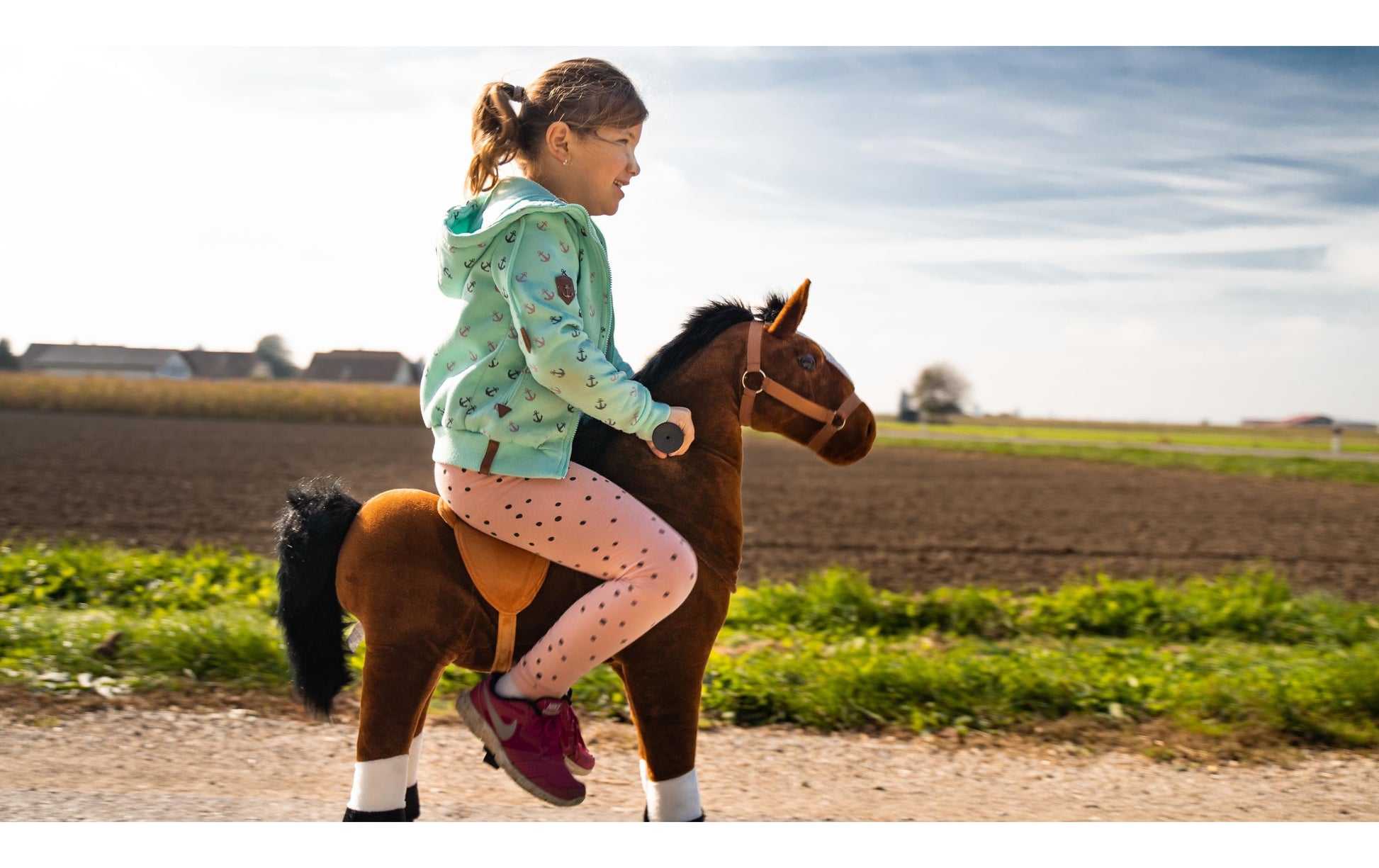 Zoosy Aufsitztier Pferd – 4 Räder, max. 75 kg – 90 × 91 × 27 cm – ab 4 Jahren