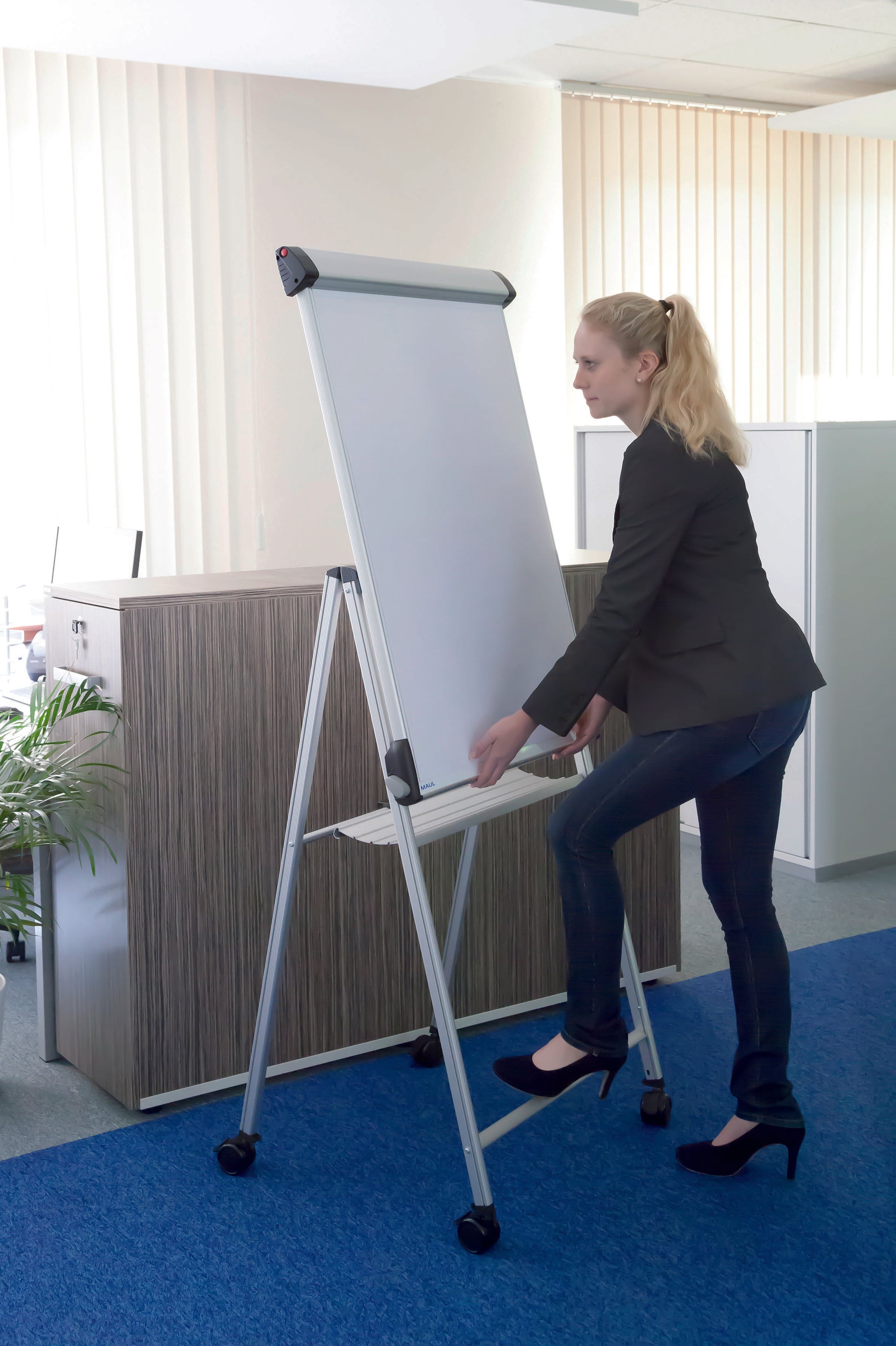 MAULpro Flipchart mobil, magnetisch – 69 × 96 cm