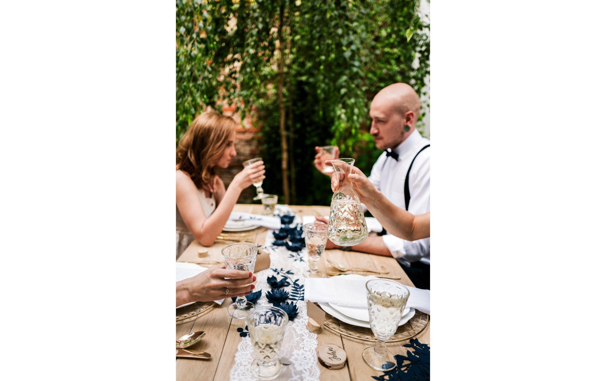 PartyDeco Tischkarten Holzscheibe Hochzeit – Braun – Ø 4,5–6,5 cm – Holz (Weide) – 6 Stk
